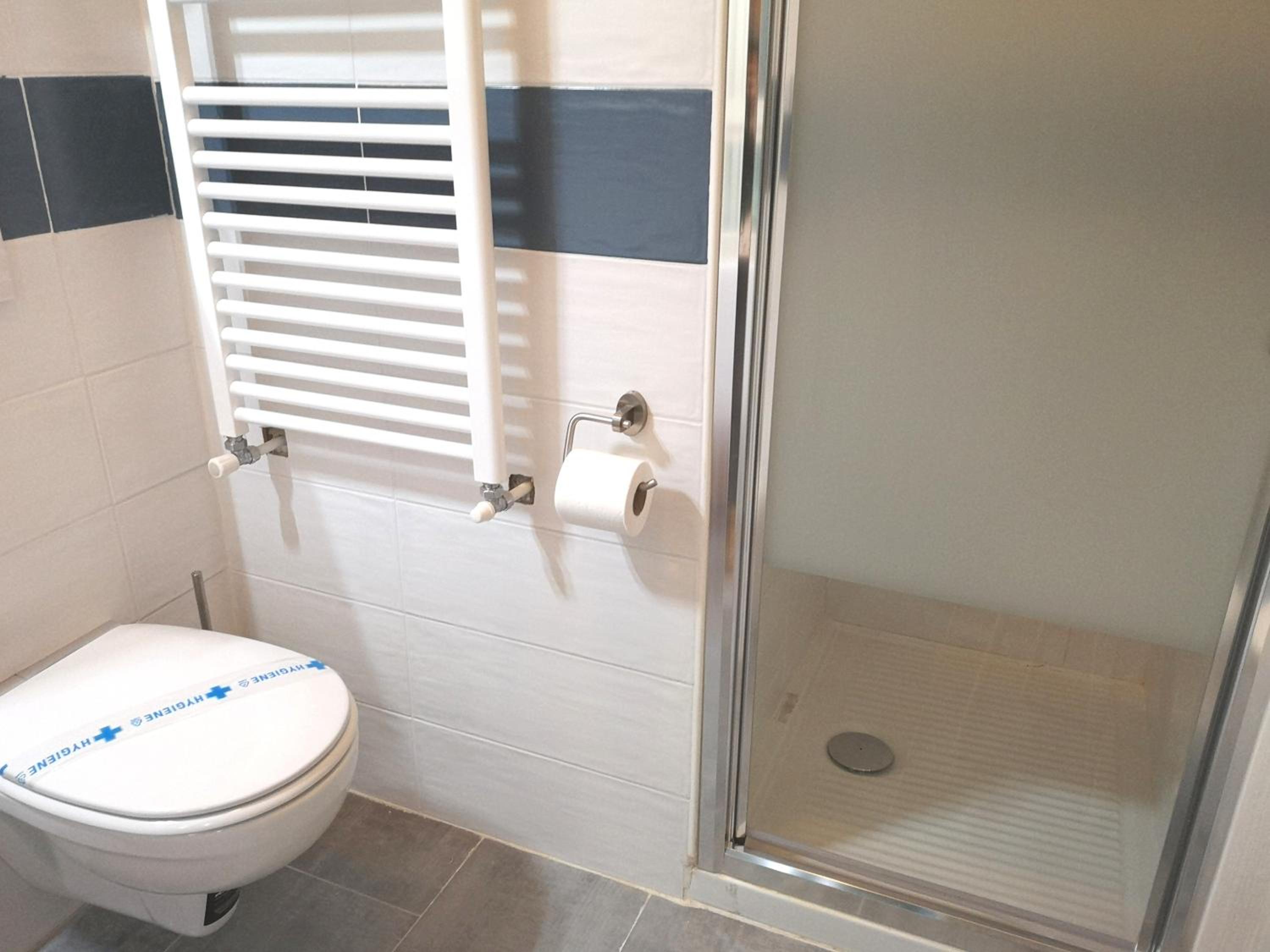 Standard Triple Room - Photo 3