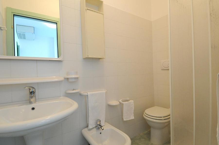 Quadruple Room with Balcony photo 3