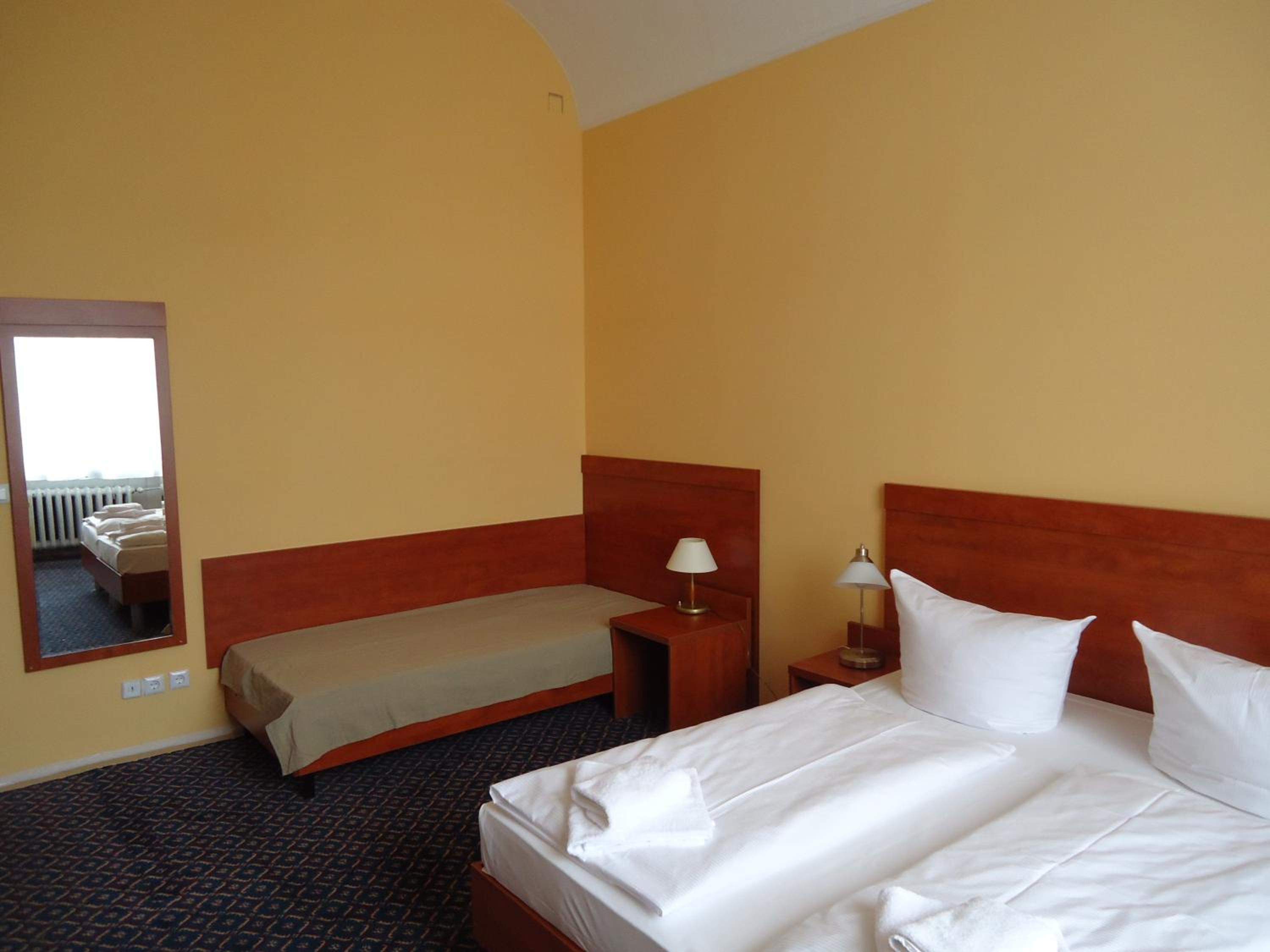 Standard Triple Room photo 2