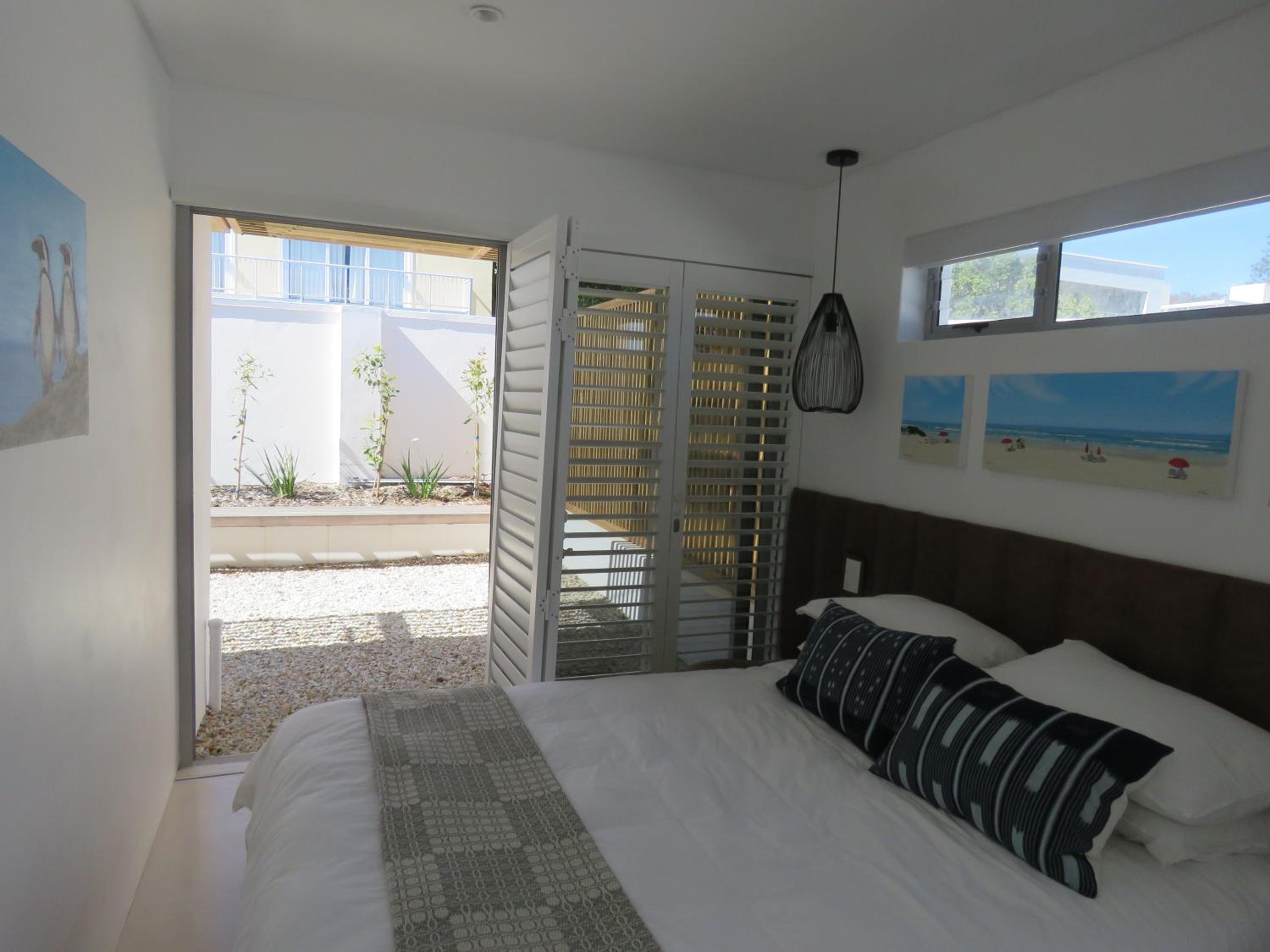 Two-Bedroom House - Photo 83