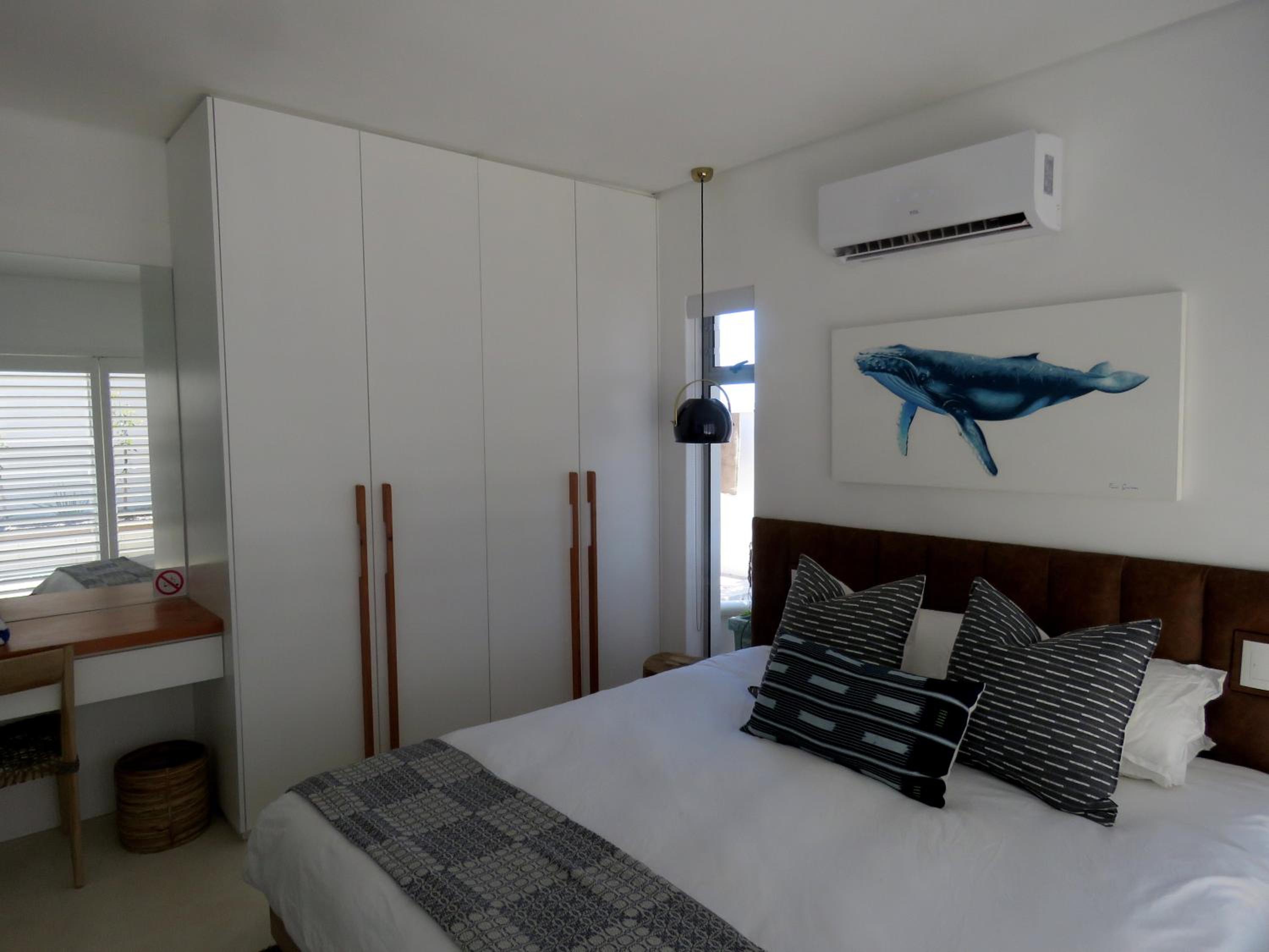 Two-Bedroom House - Photo 88