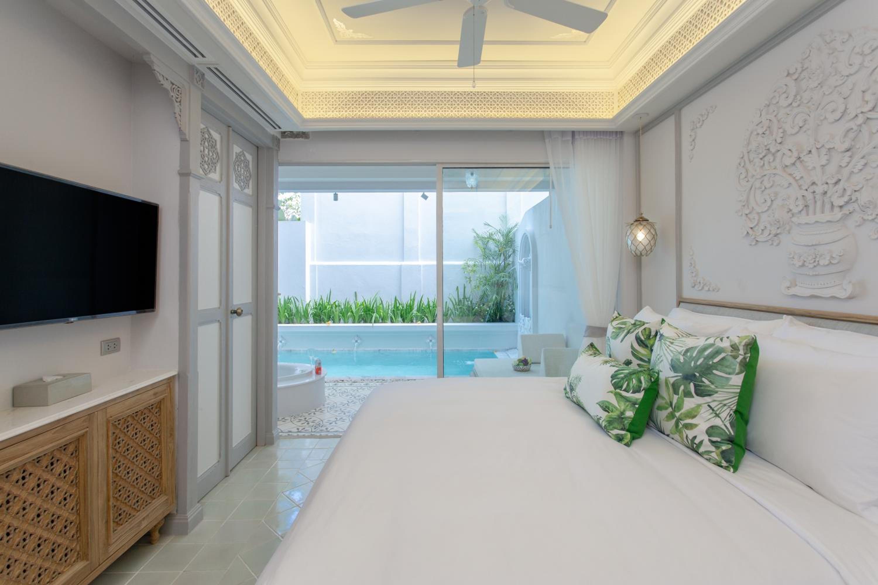 Junior Suite with Private Pool