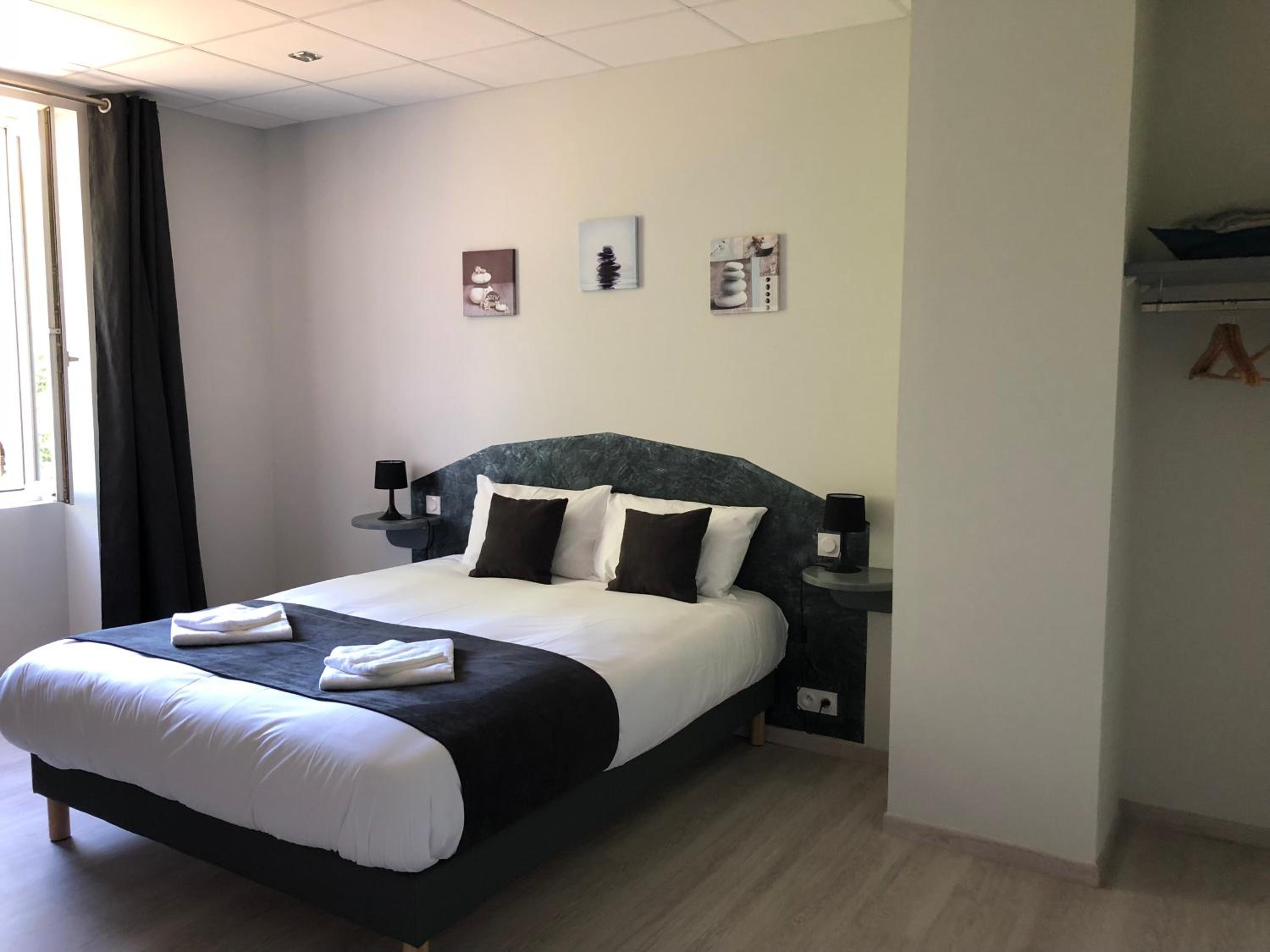 Double Room - Photo 2