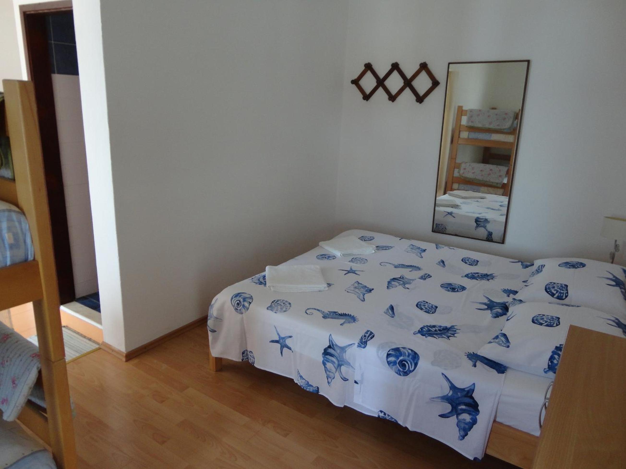 One-Bedroom Apartment with Terrace and Sea View photo 3