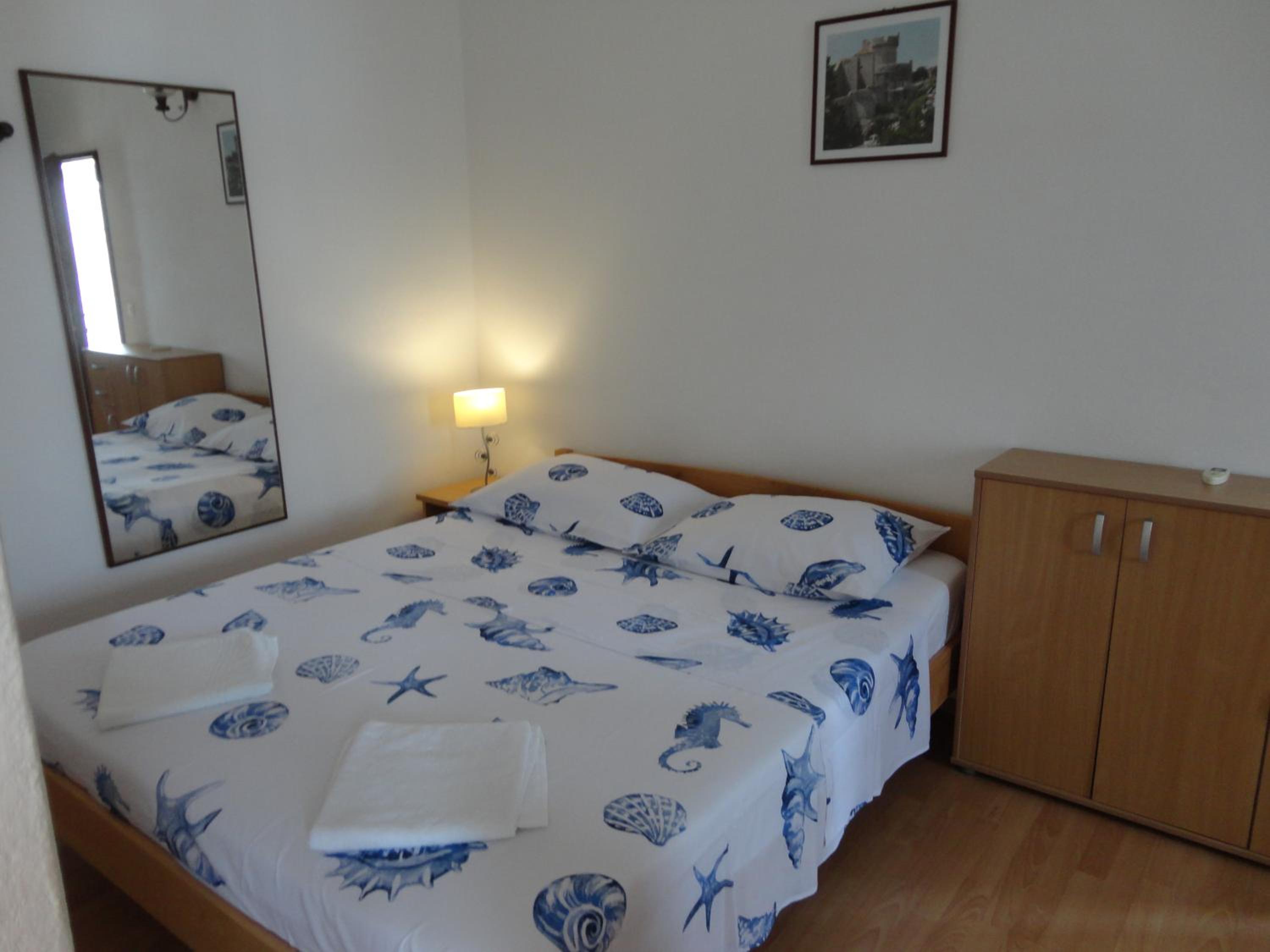 One-Bedroom Apartment with Terrace and Sea View photo 1