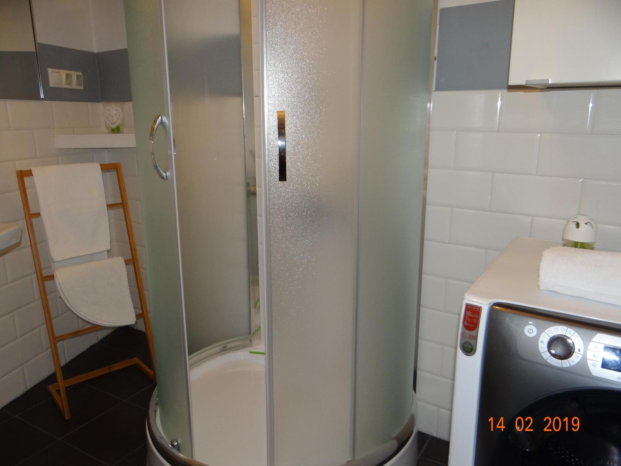 One-Bedroom Apartment - Photo 8