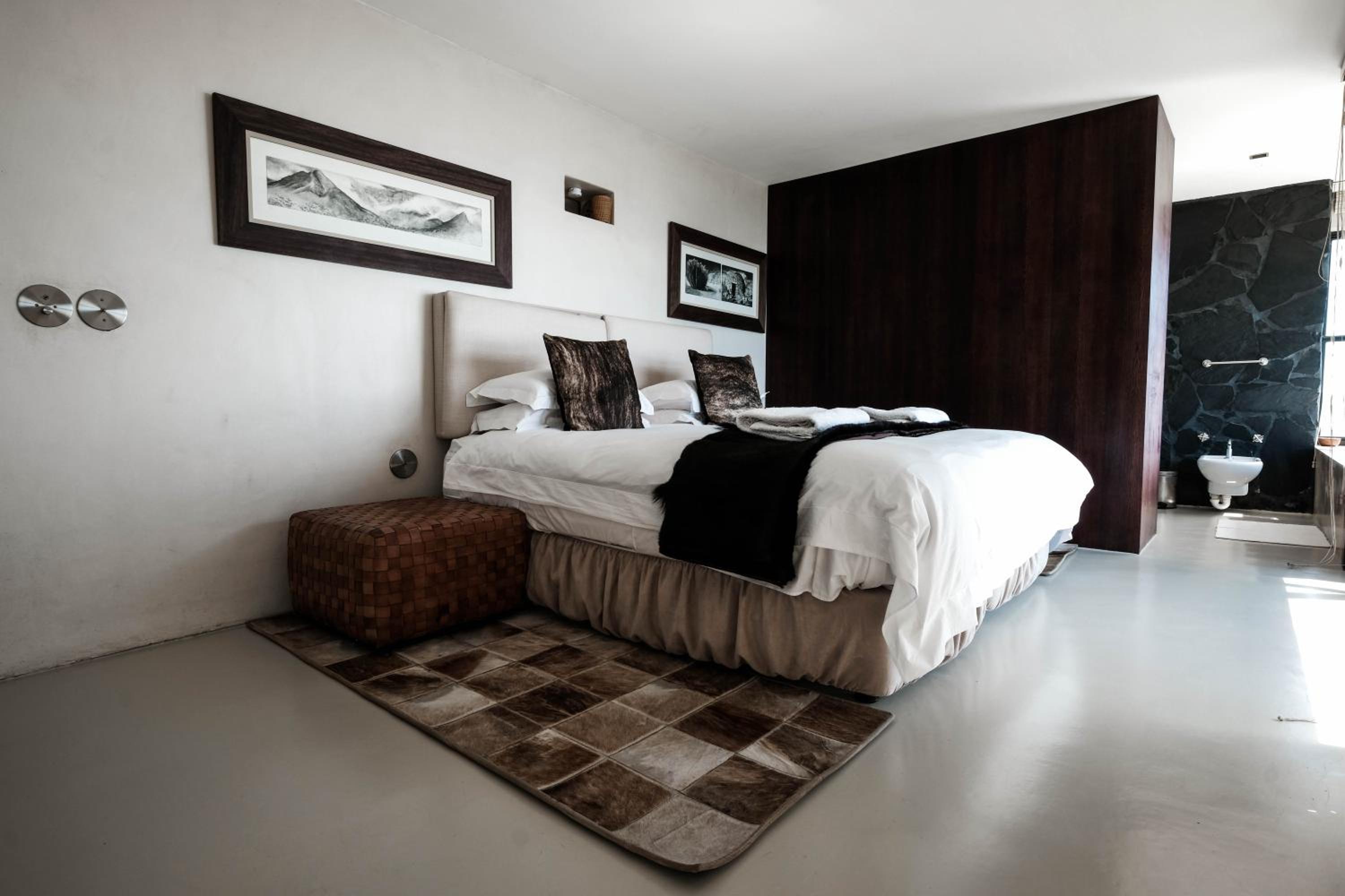 Three-Bedroom Villa photo 1