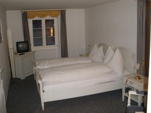 Double Room (1 Adult) photo 2