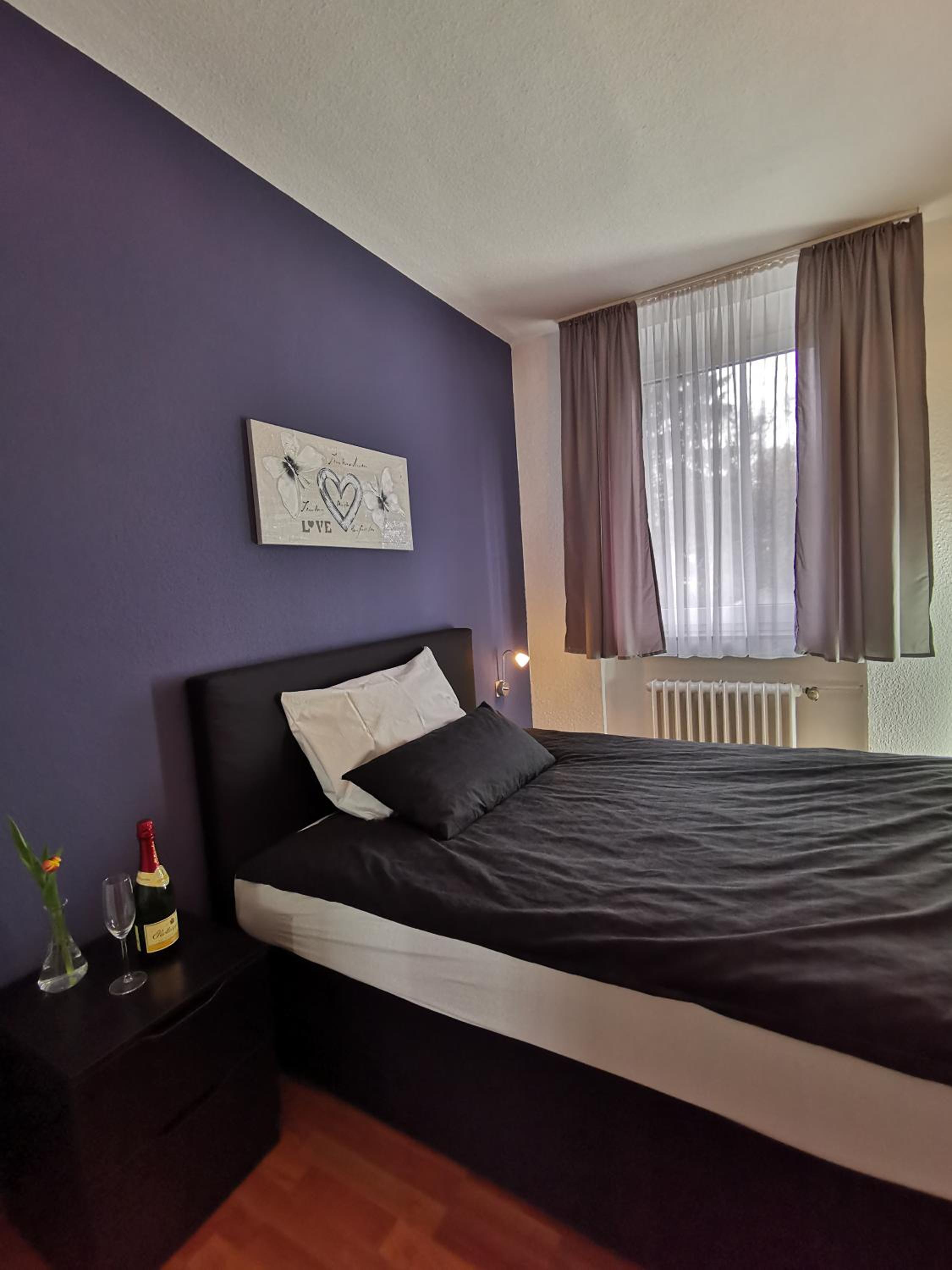 Queen Room photo 3