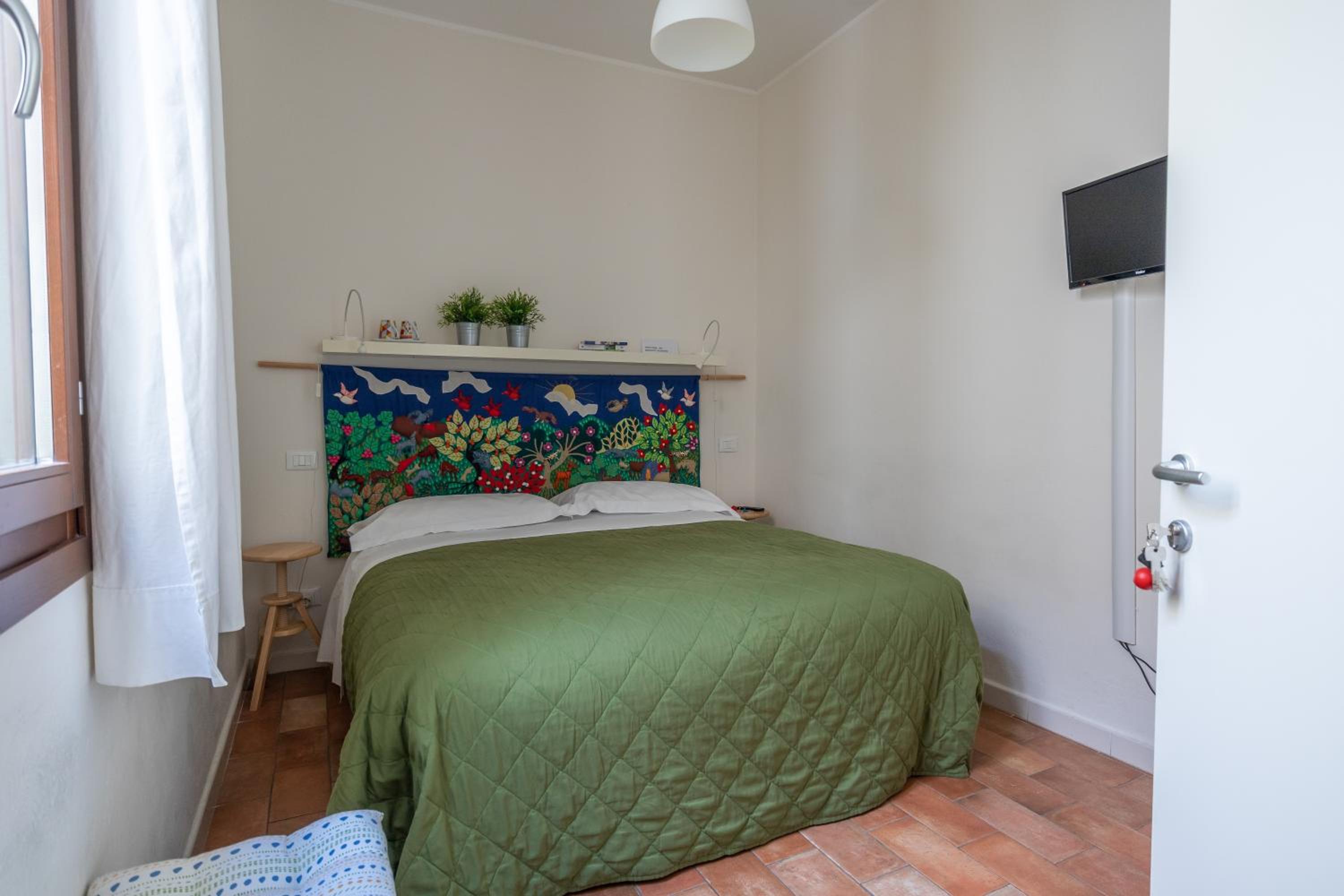 Double Room with Private External Bathroom photo 1