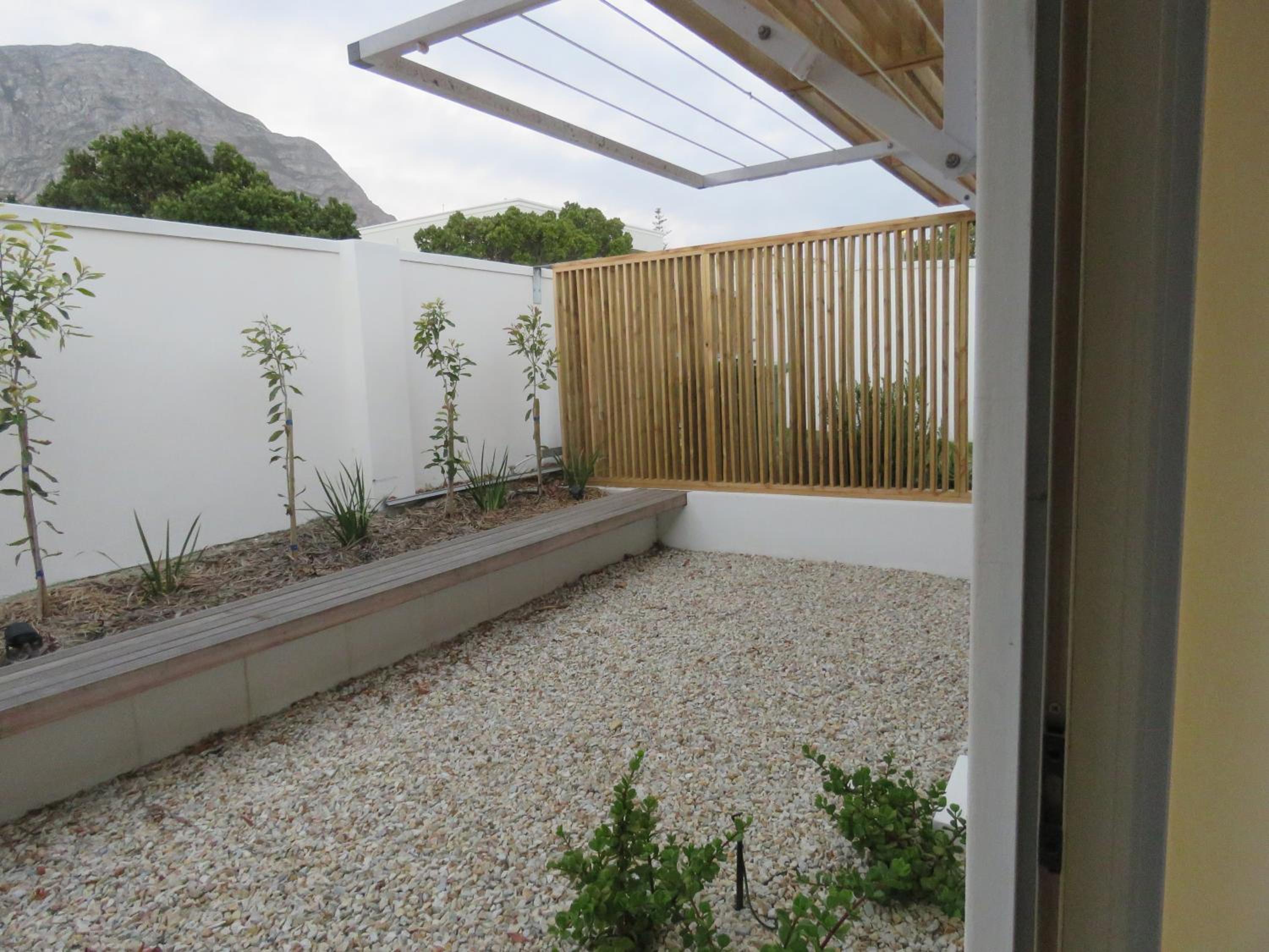 Two-Bedroom House - Photo 78