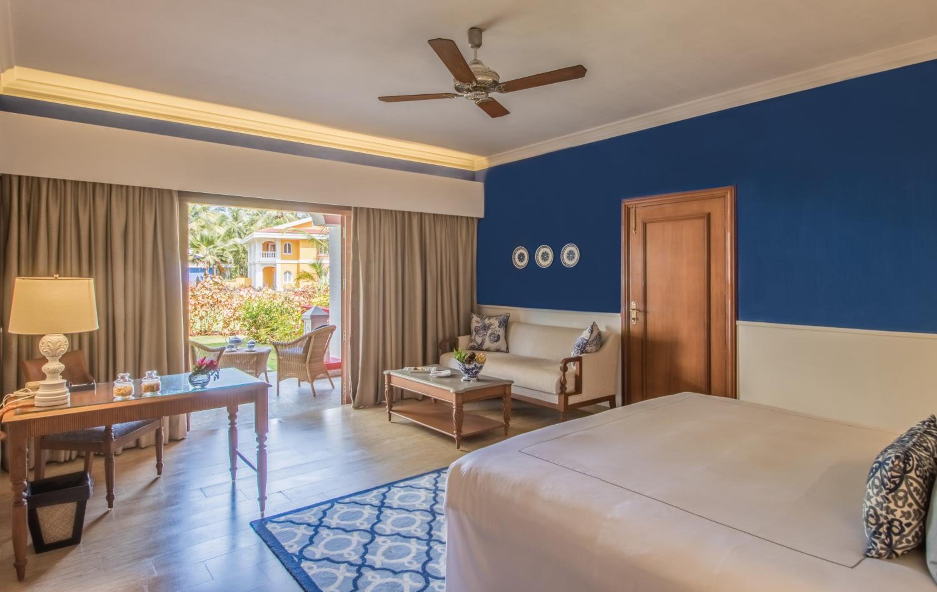 Villa Room Garden View King Bed - Photo 4