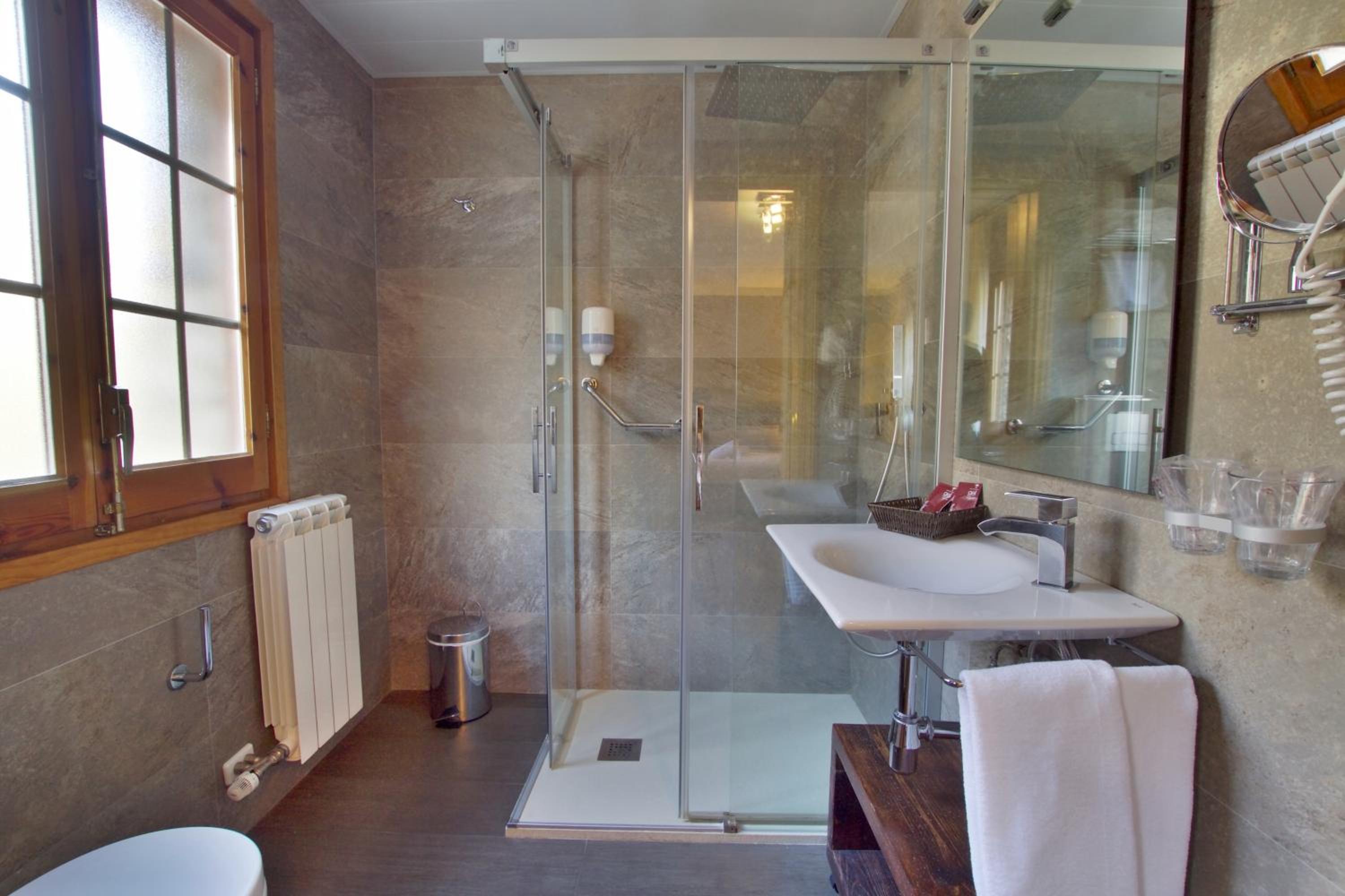 Double or Twin Room photo 2