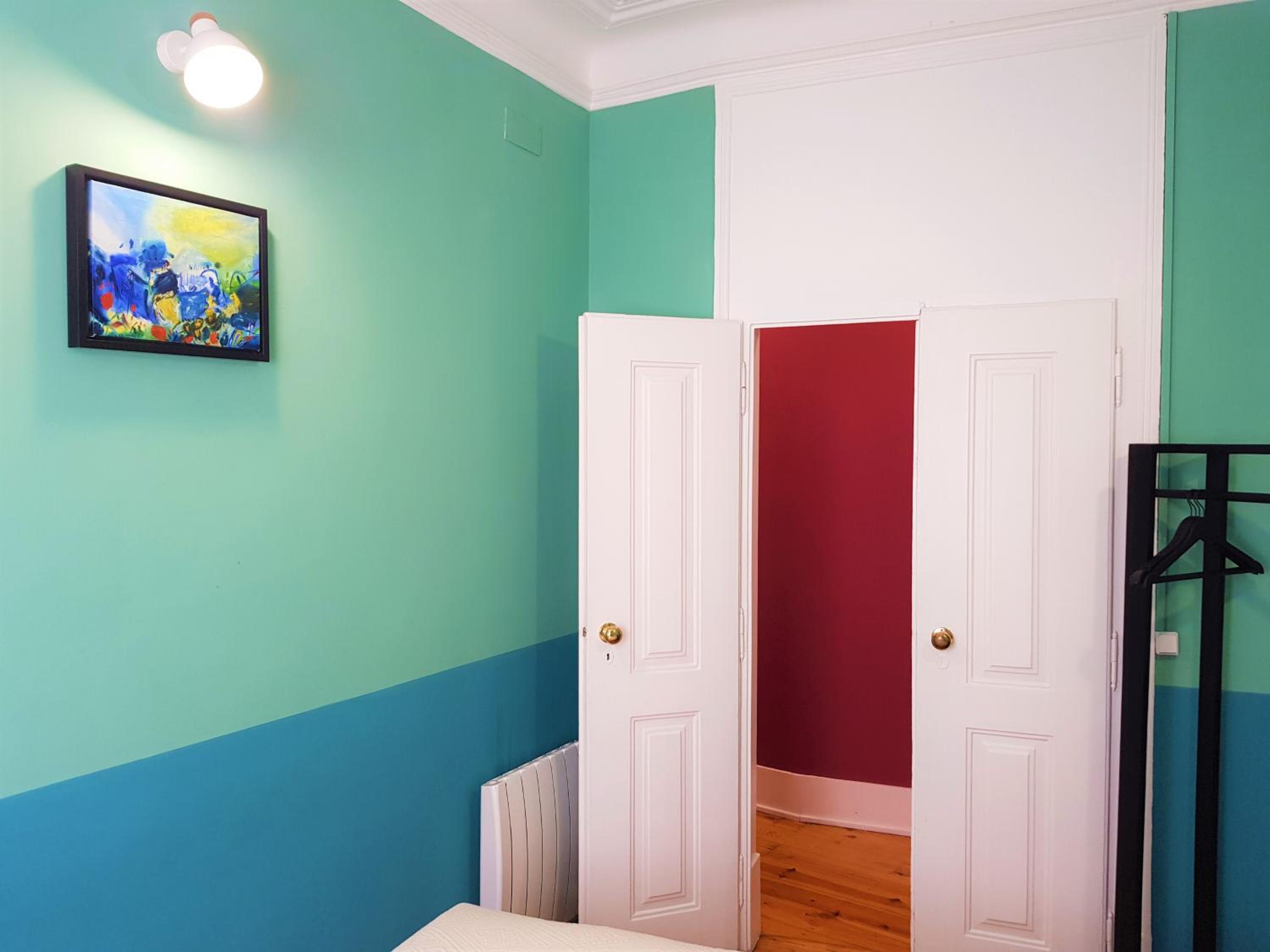 Two-Bedroom Suite - Photo 15