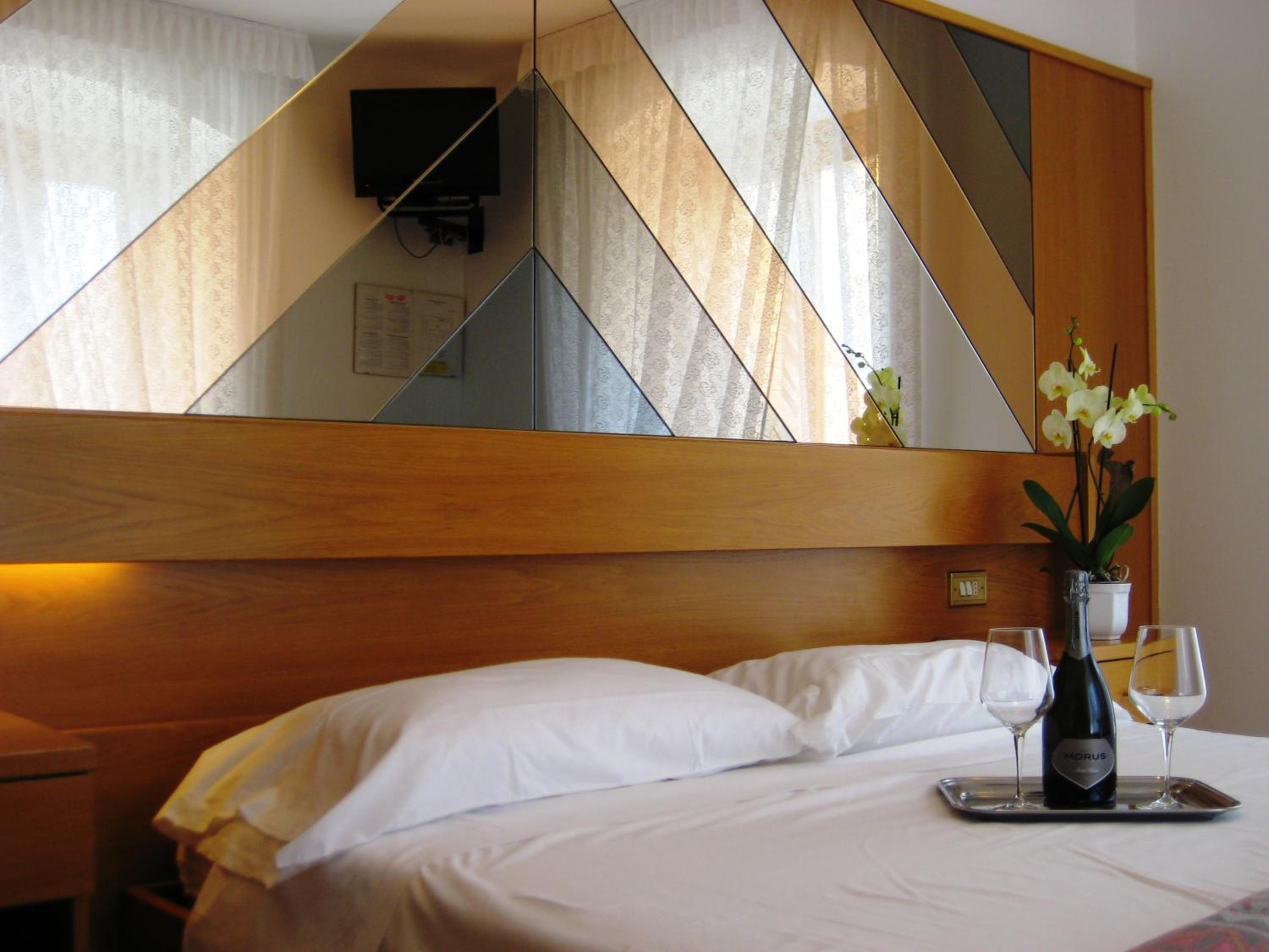Double or Twin Room photo 2