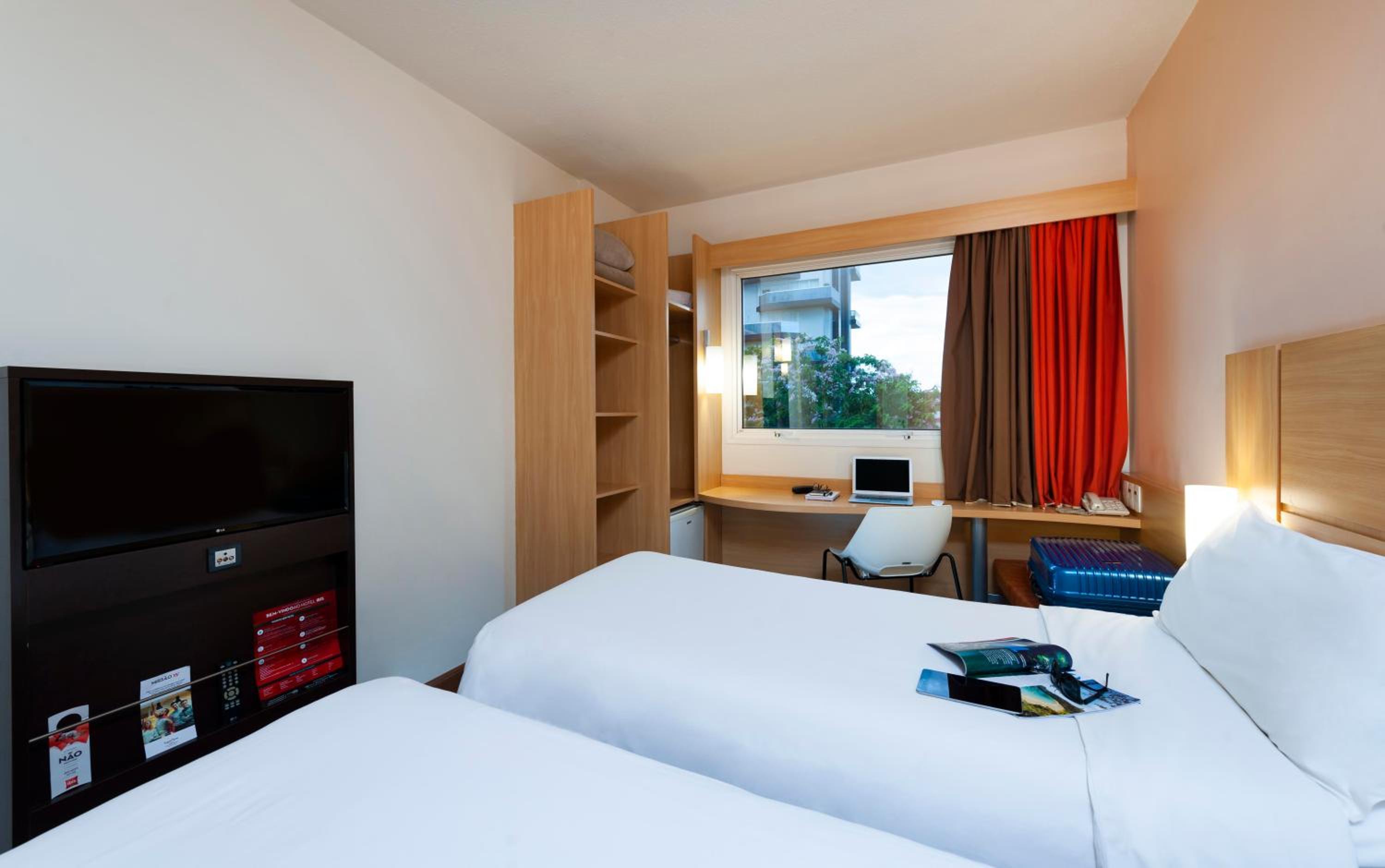 Standard Twin Room photo 2