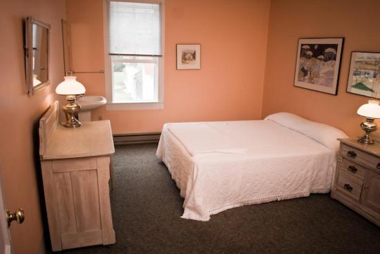 Double Room with Private External Bathroom