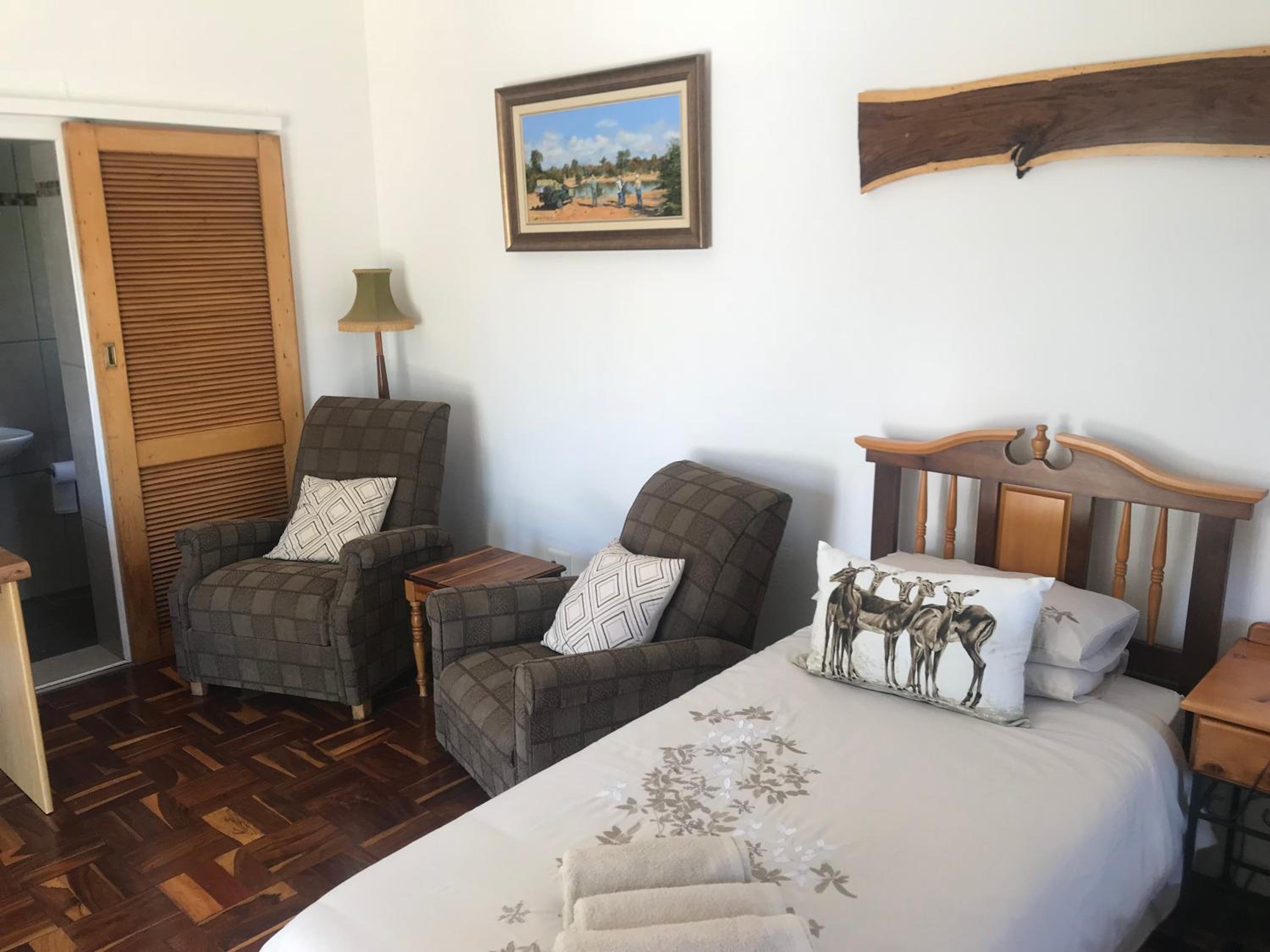 Deluxe Double Room with Shower - Photo 10