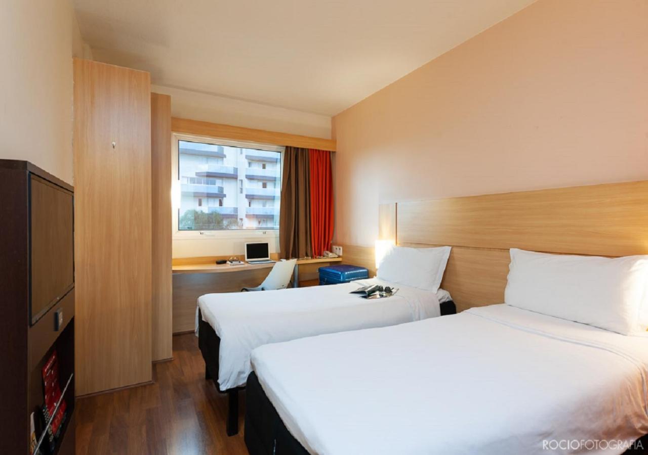 Standard Twin Room photo 1