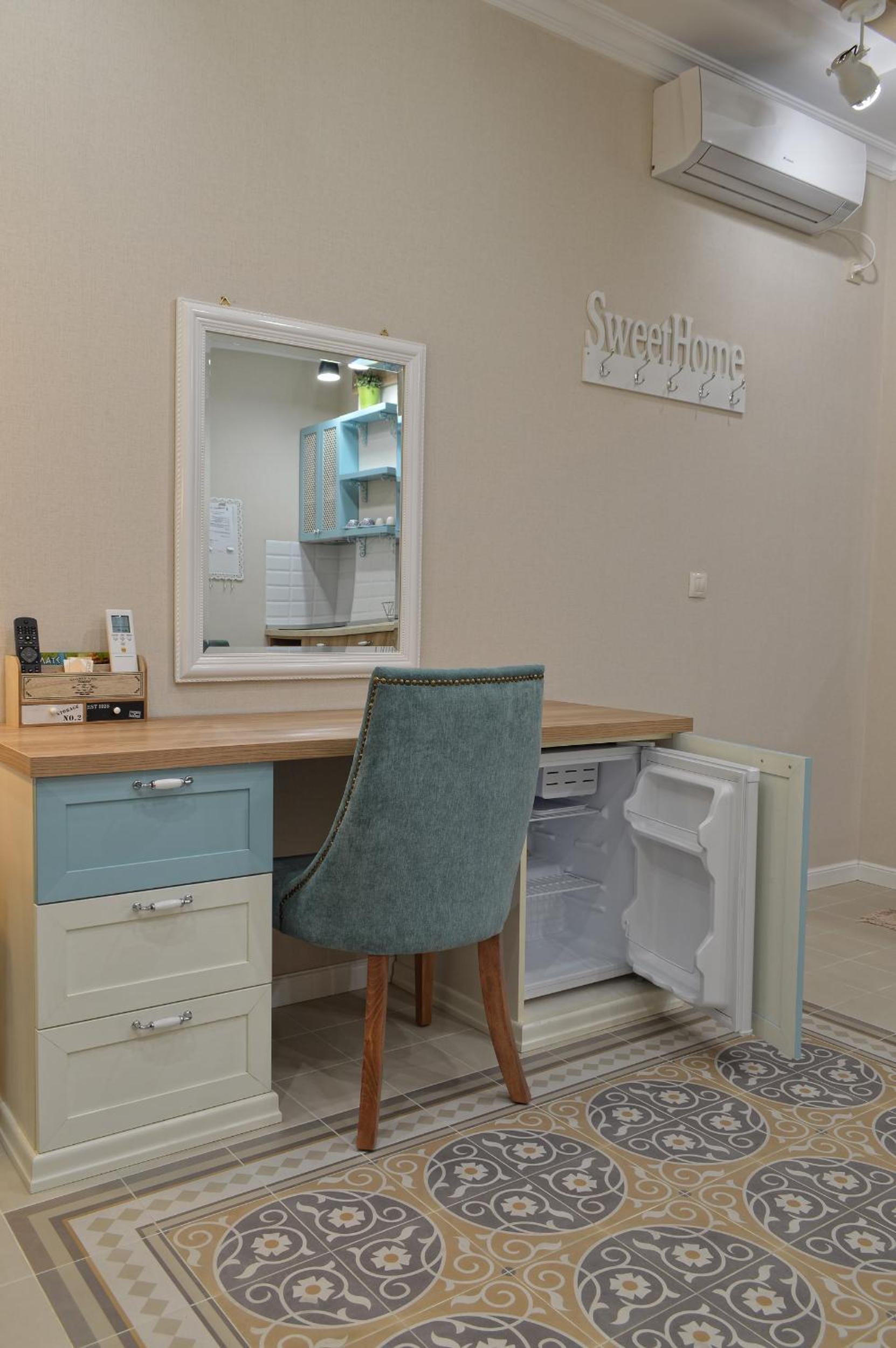 Studio Apartment - Photo 28