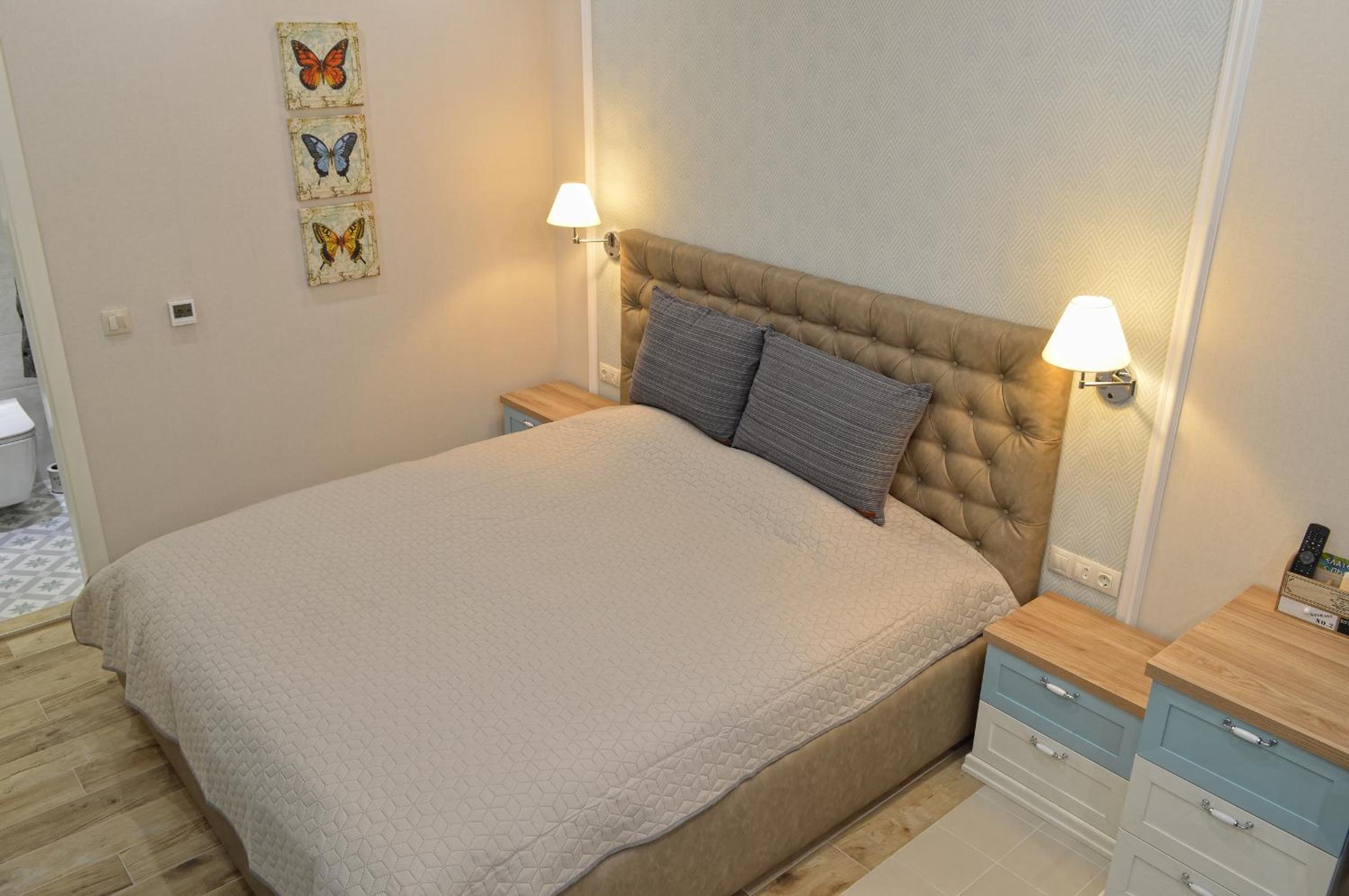 Studio Apartment - Photo 16