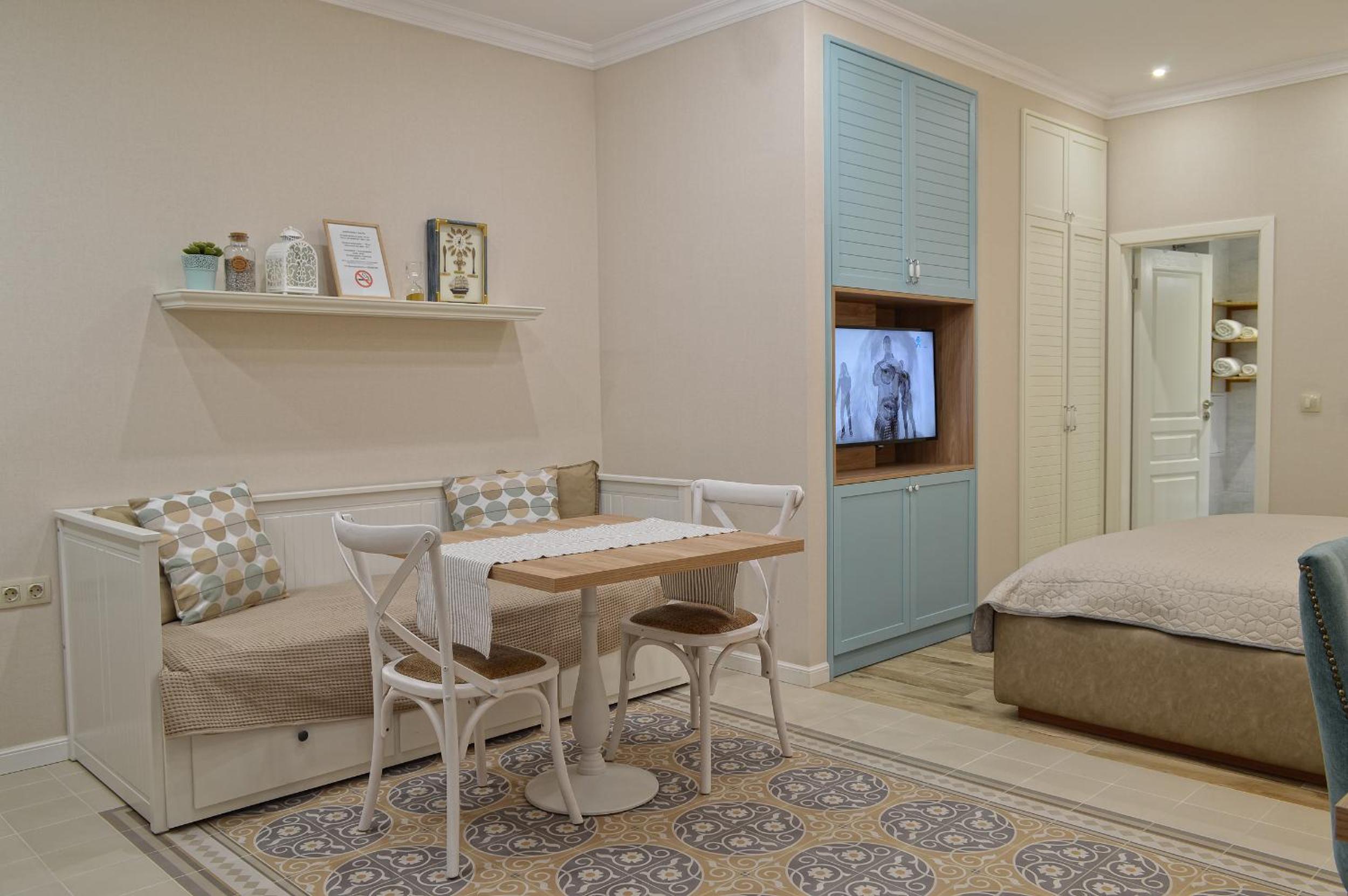 Studio Apartment - Photo 17