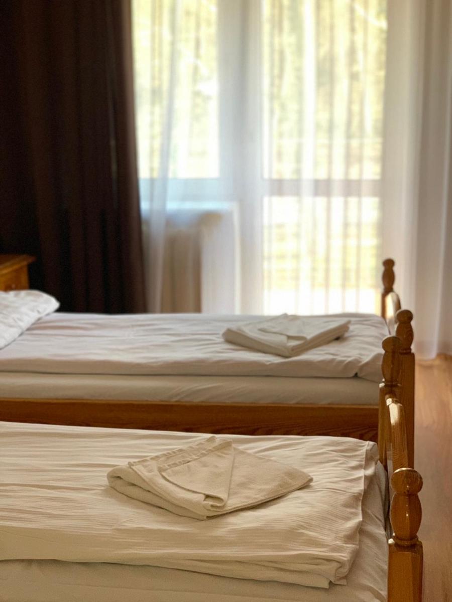 Twin Room - Photo 3