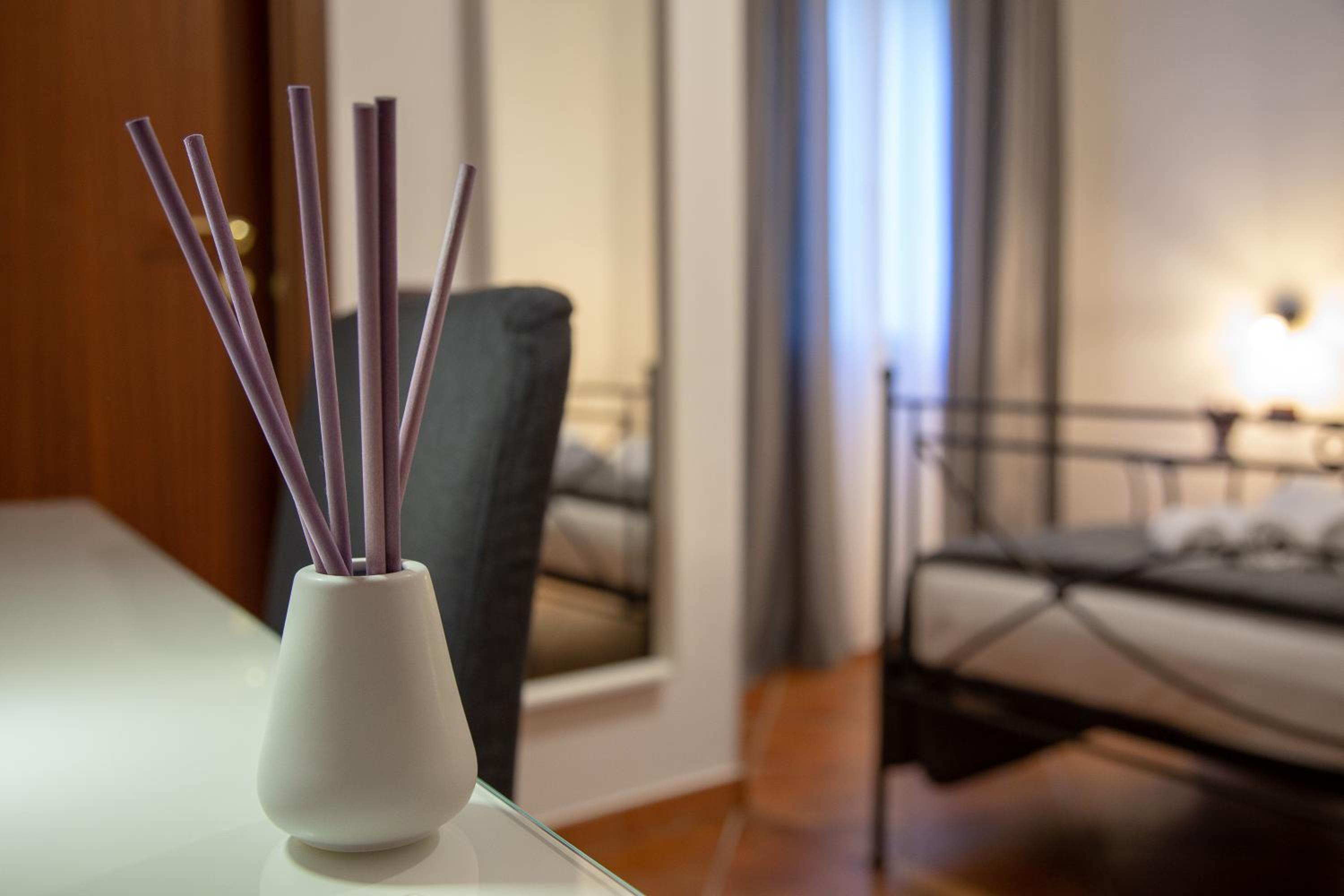 Standard Double Room - Photo 4