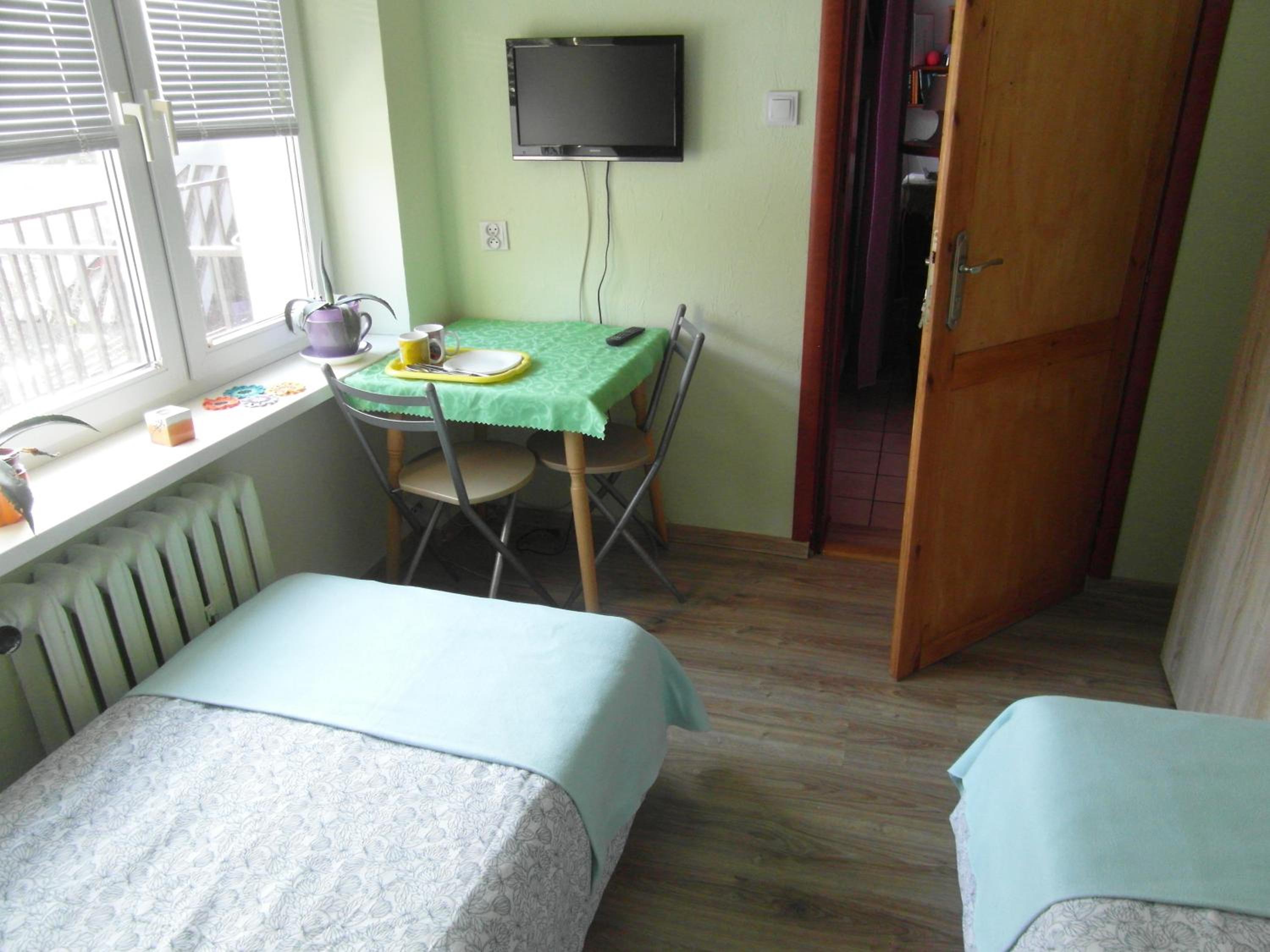 Twin Room with Private External Bathroom photo 2