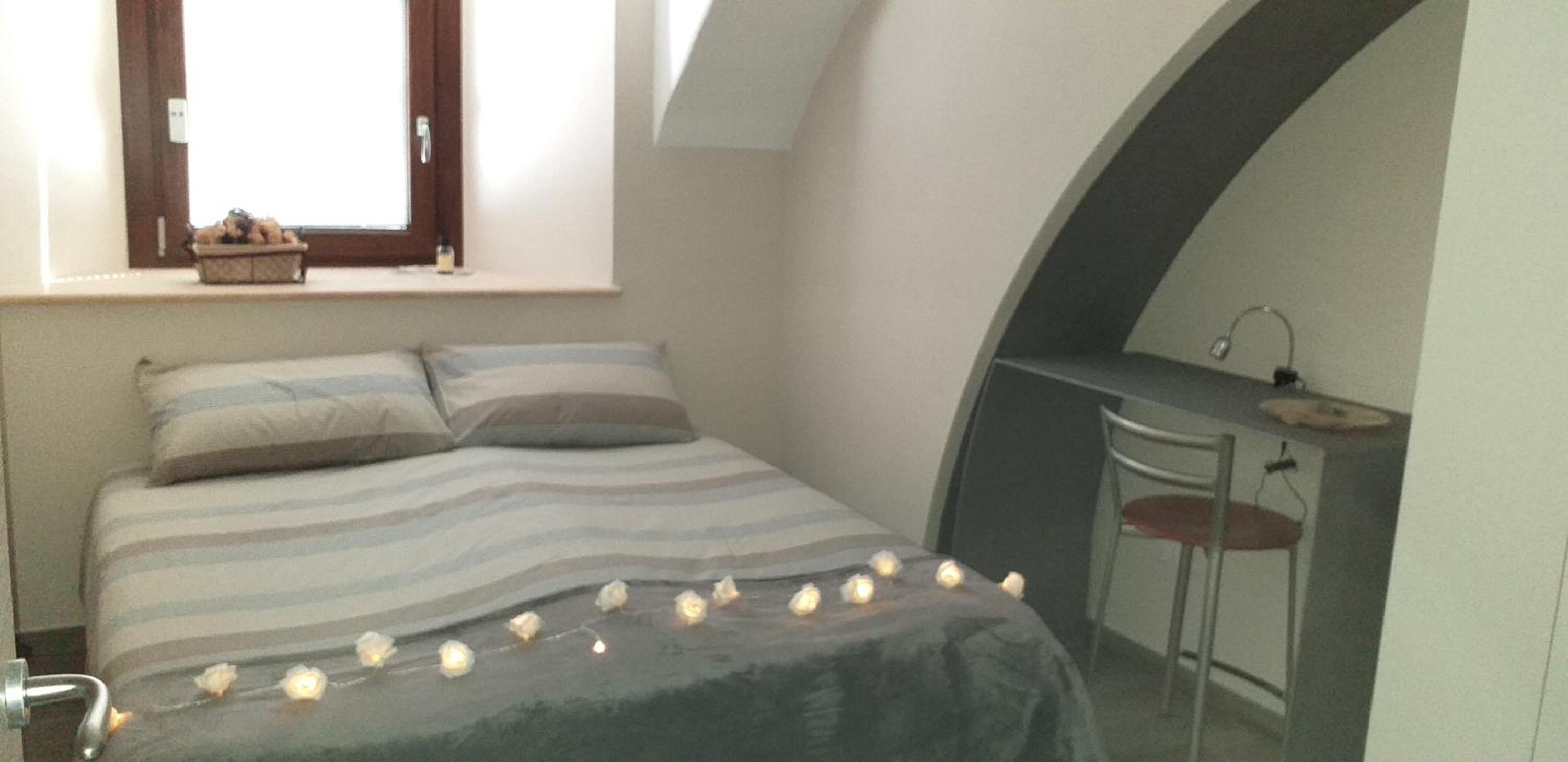 Two-Bedroom Apartment - Photo 2