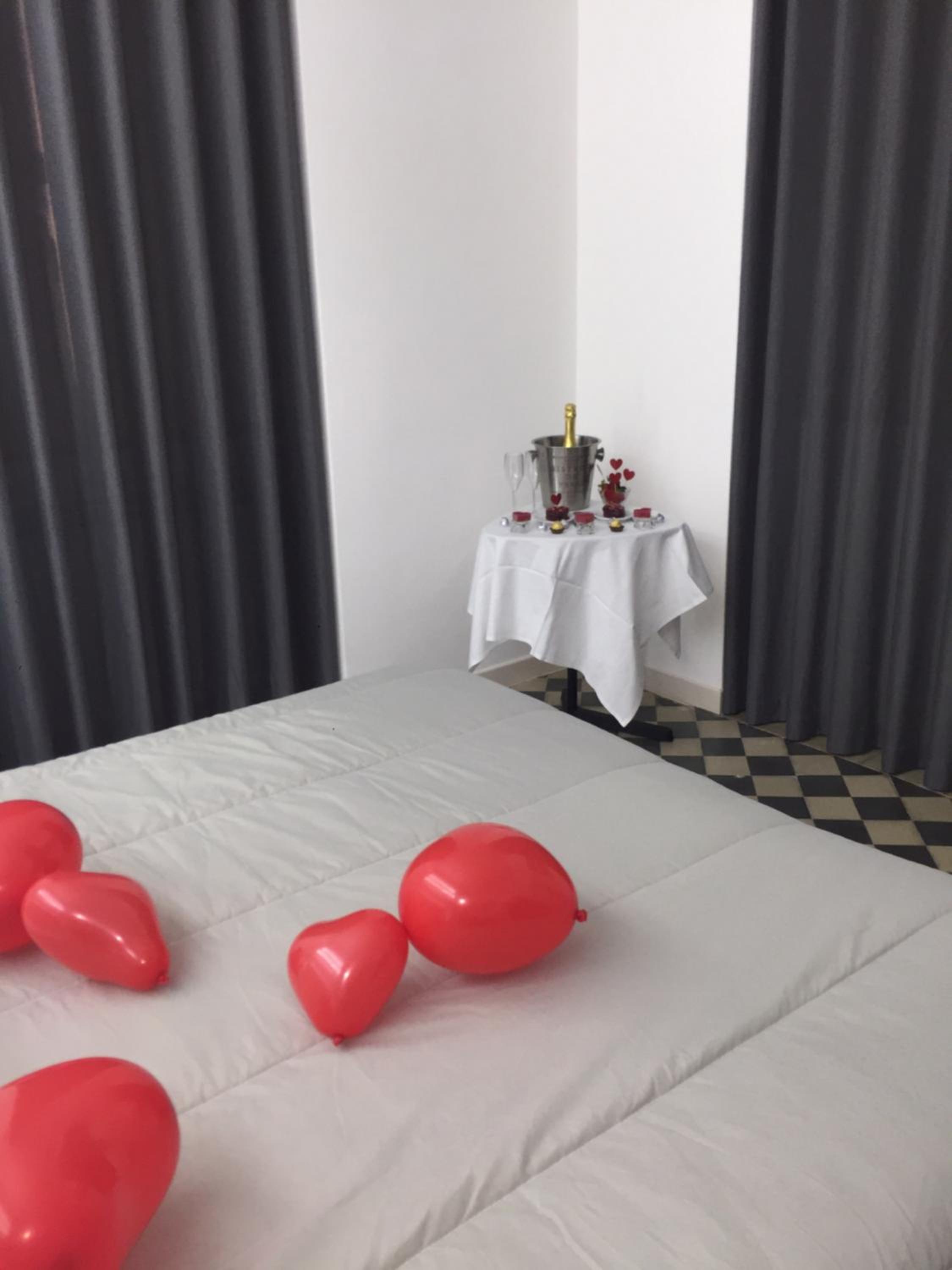 Deluxe King Room photo 1