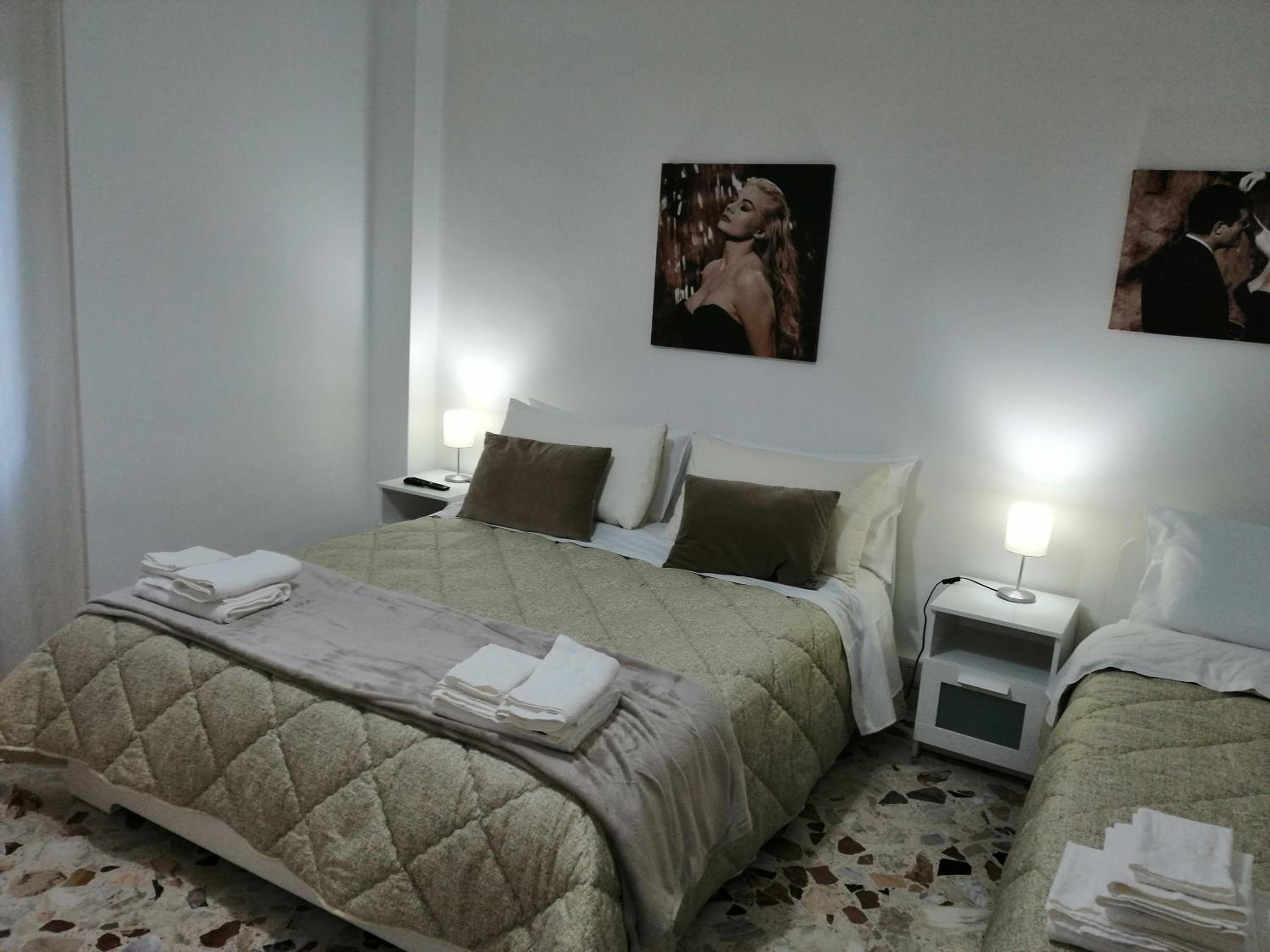 Triple Room with Private Bathroom photo 2