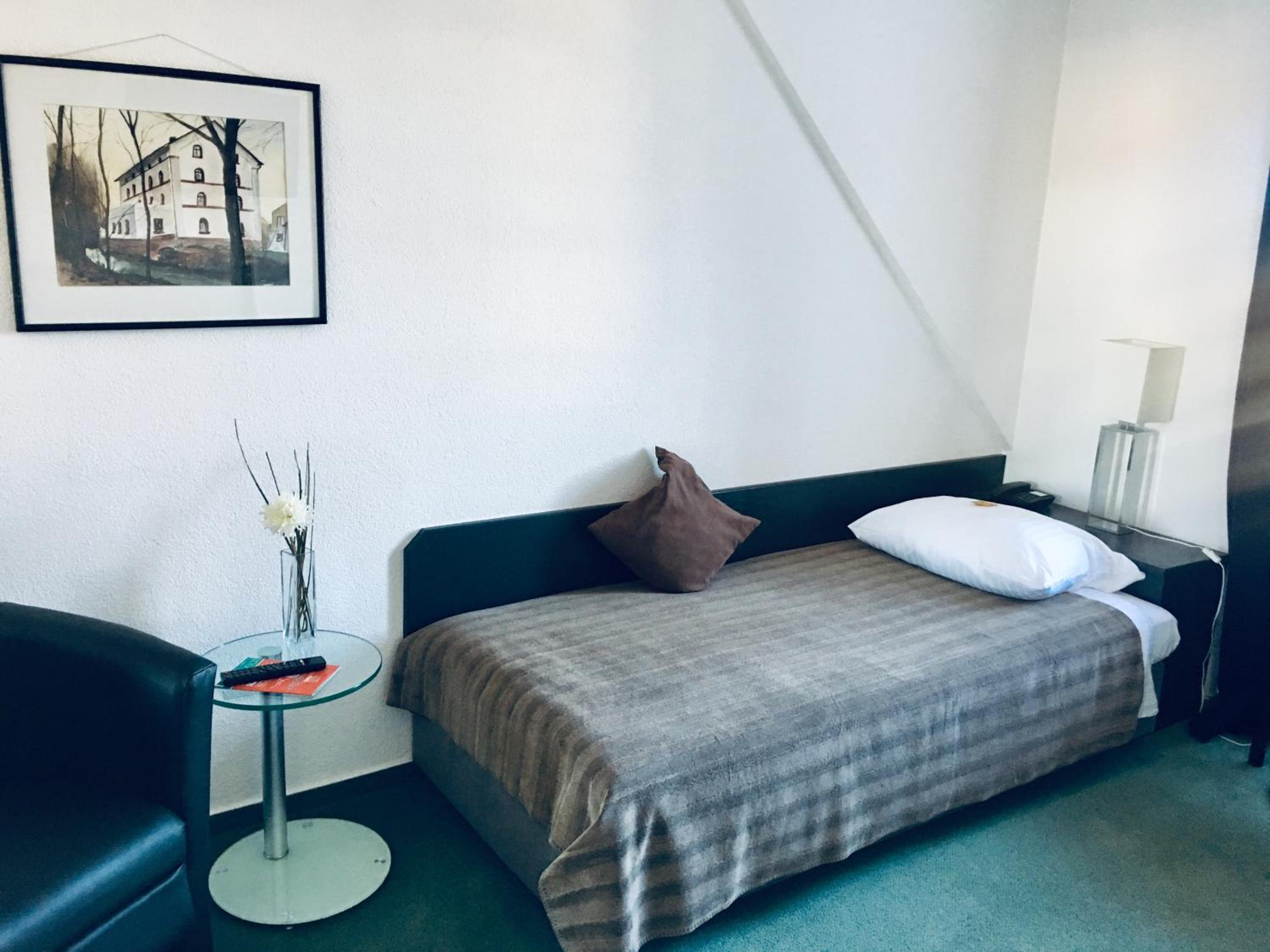 Single Room photo 2