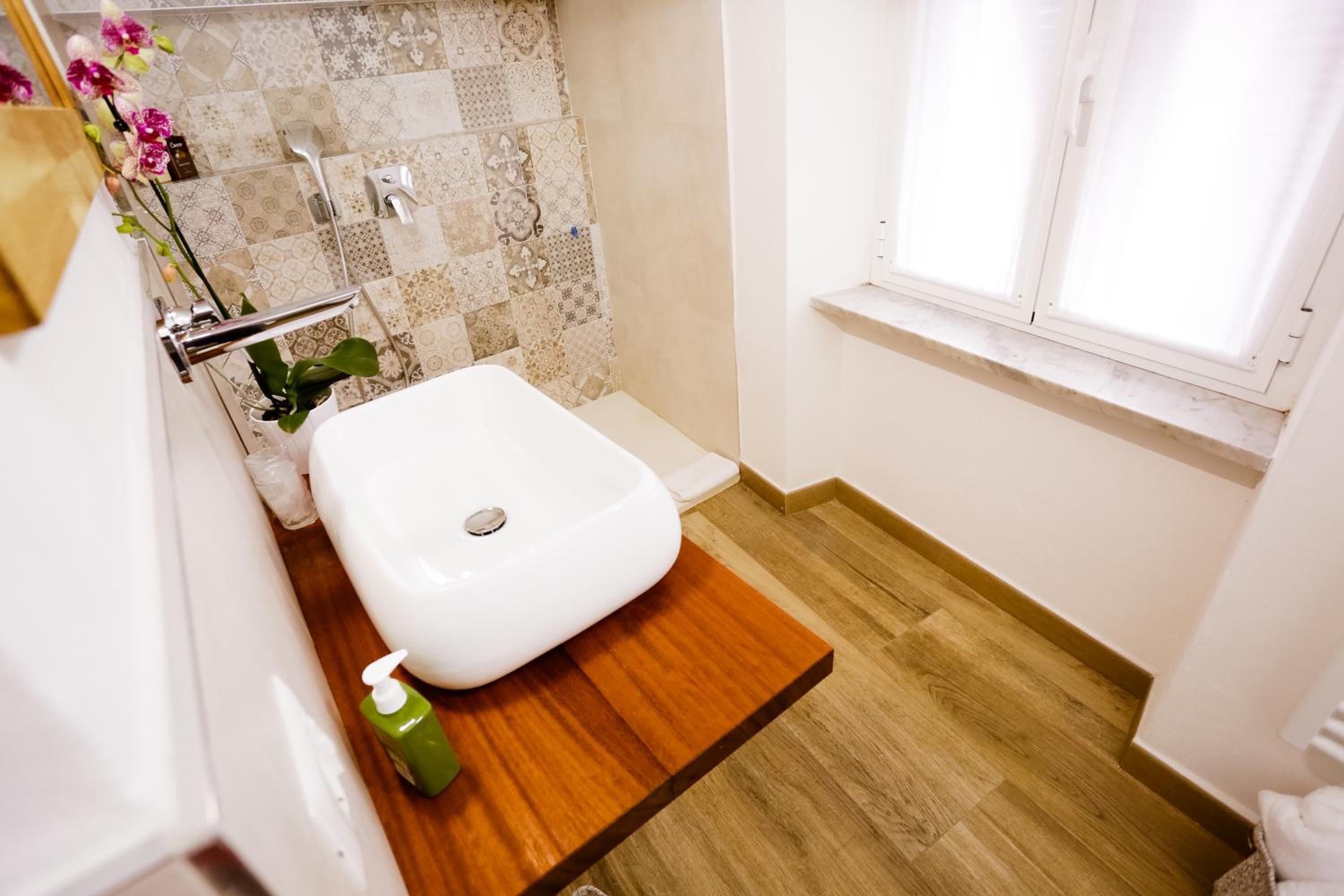 Superior Double or Twin Room - Photo 14