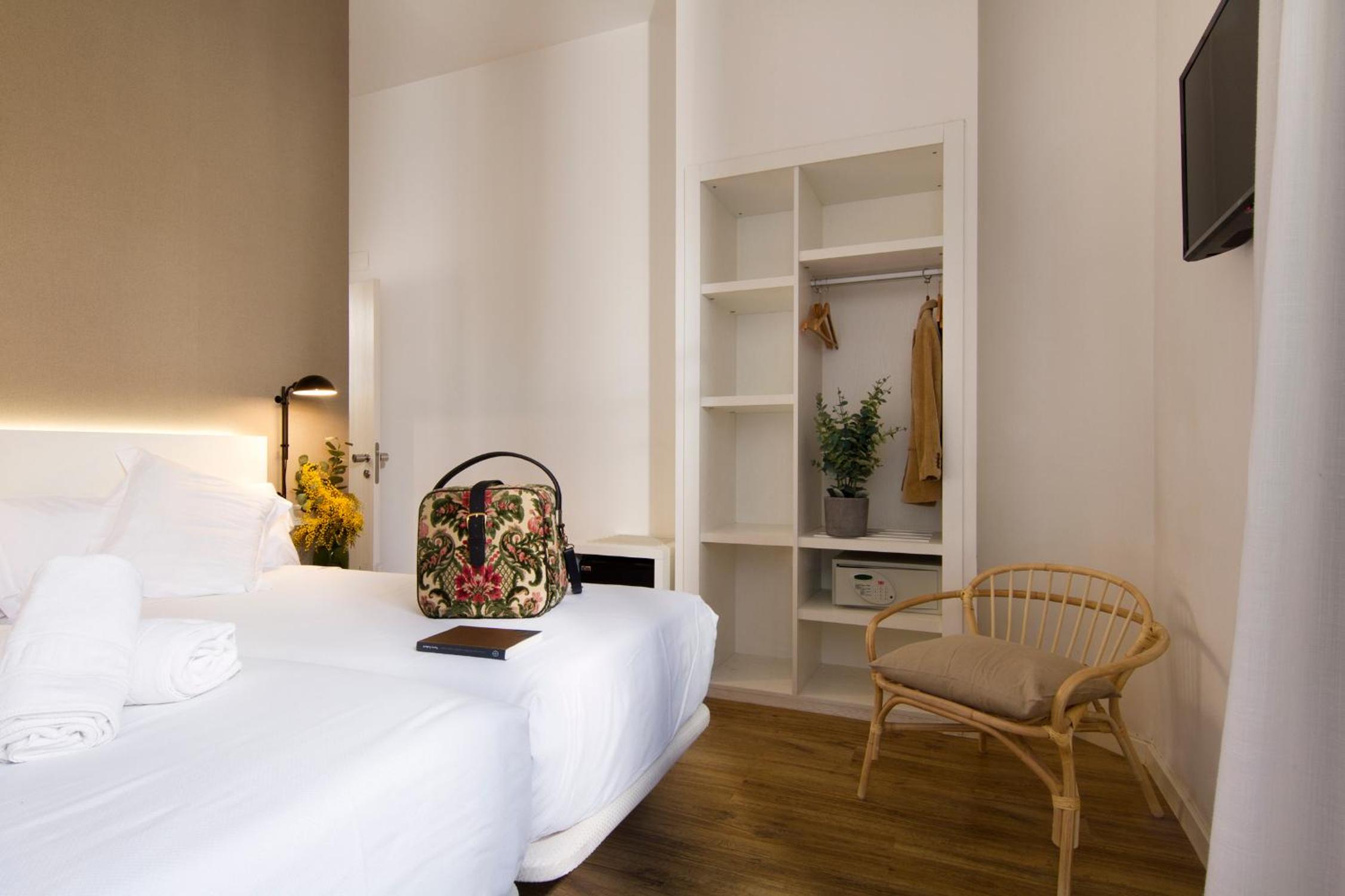 Twin Room with Balcony