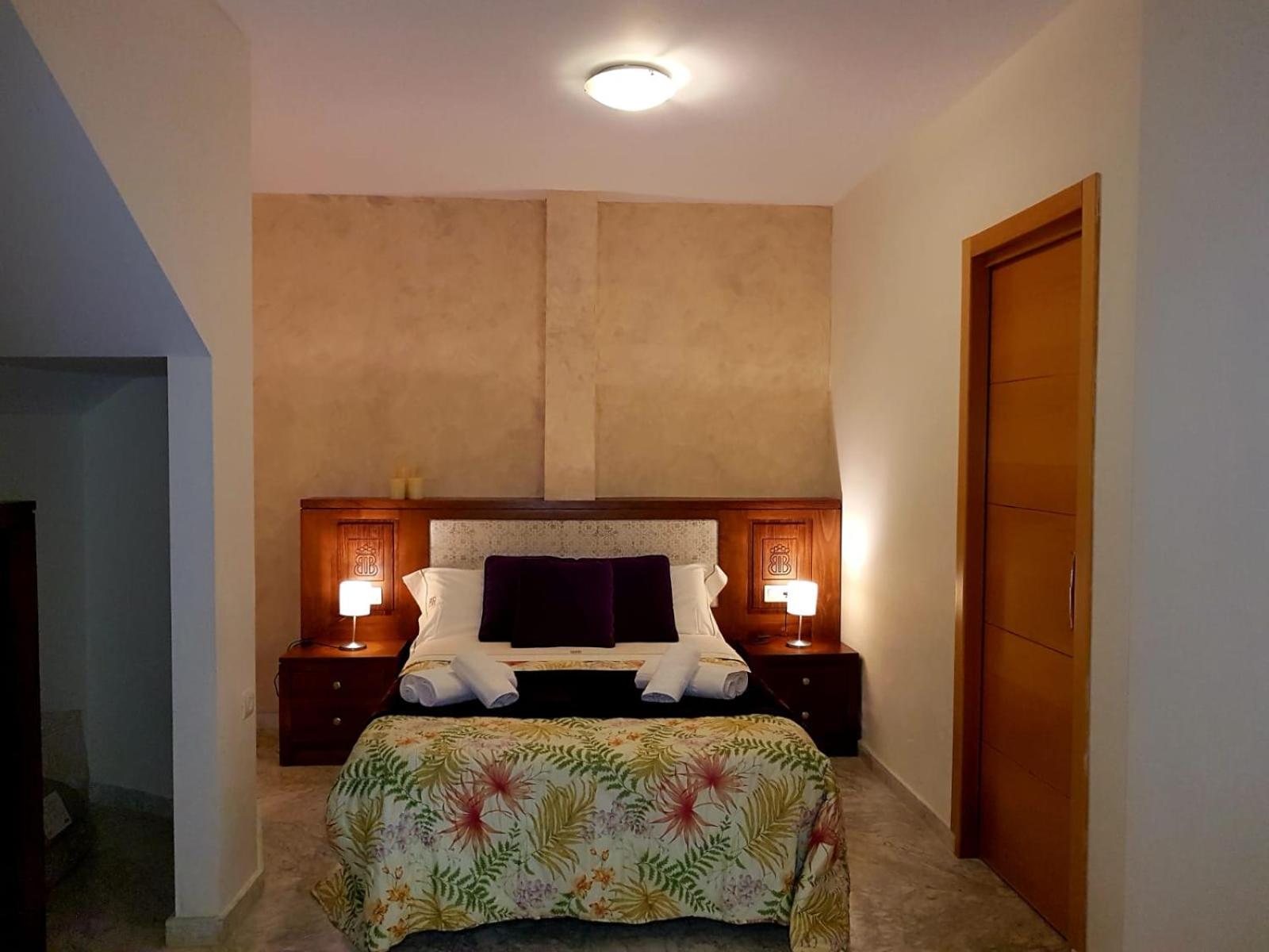 One-Bedroom Apartment - Photo 24