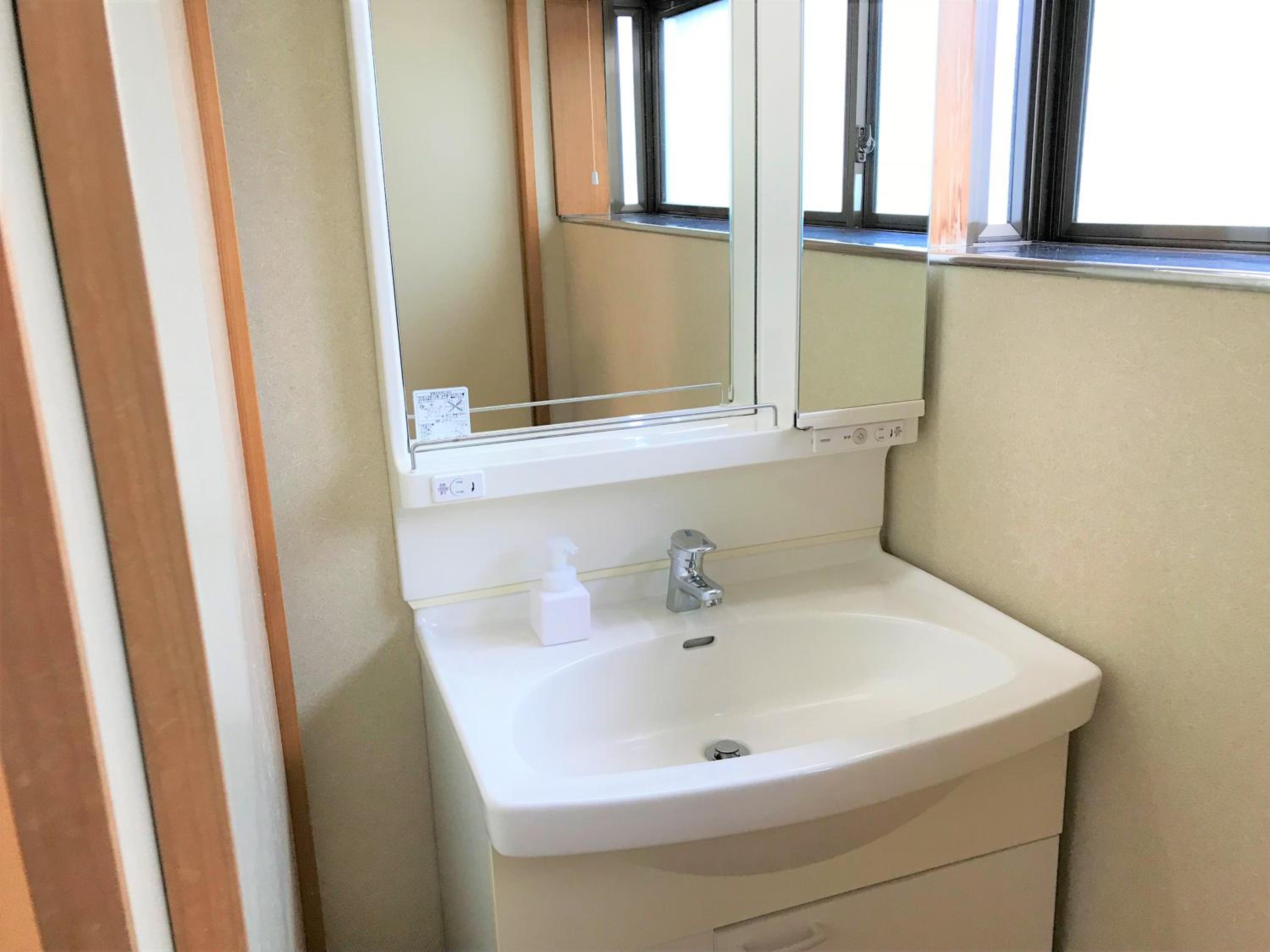 Standard Japanese-Style Room with Private Toilet 4-7 adult, photo 6