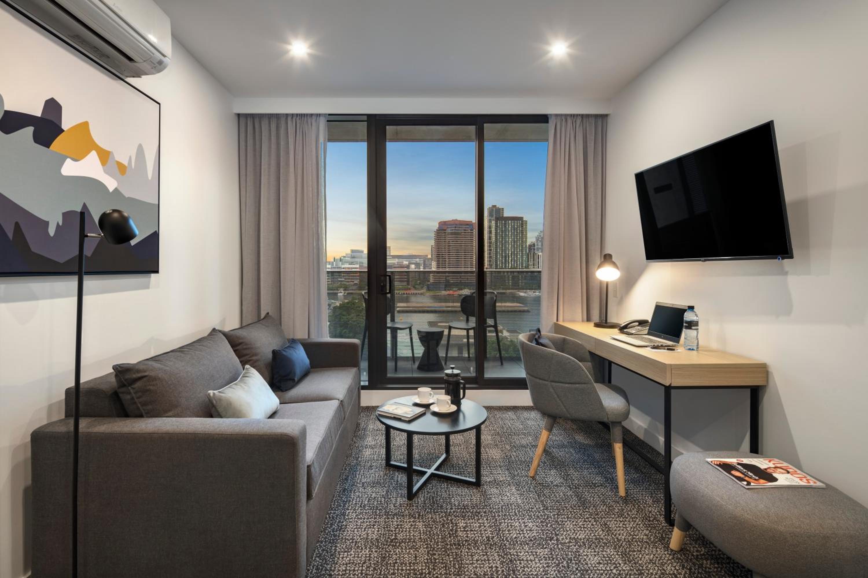 One Bedroom Executive thumbnail 6
