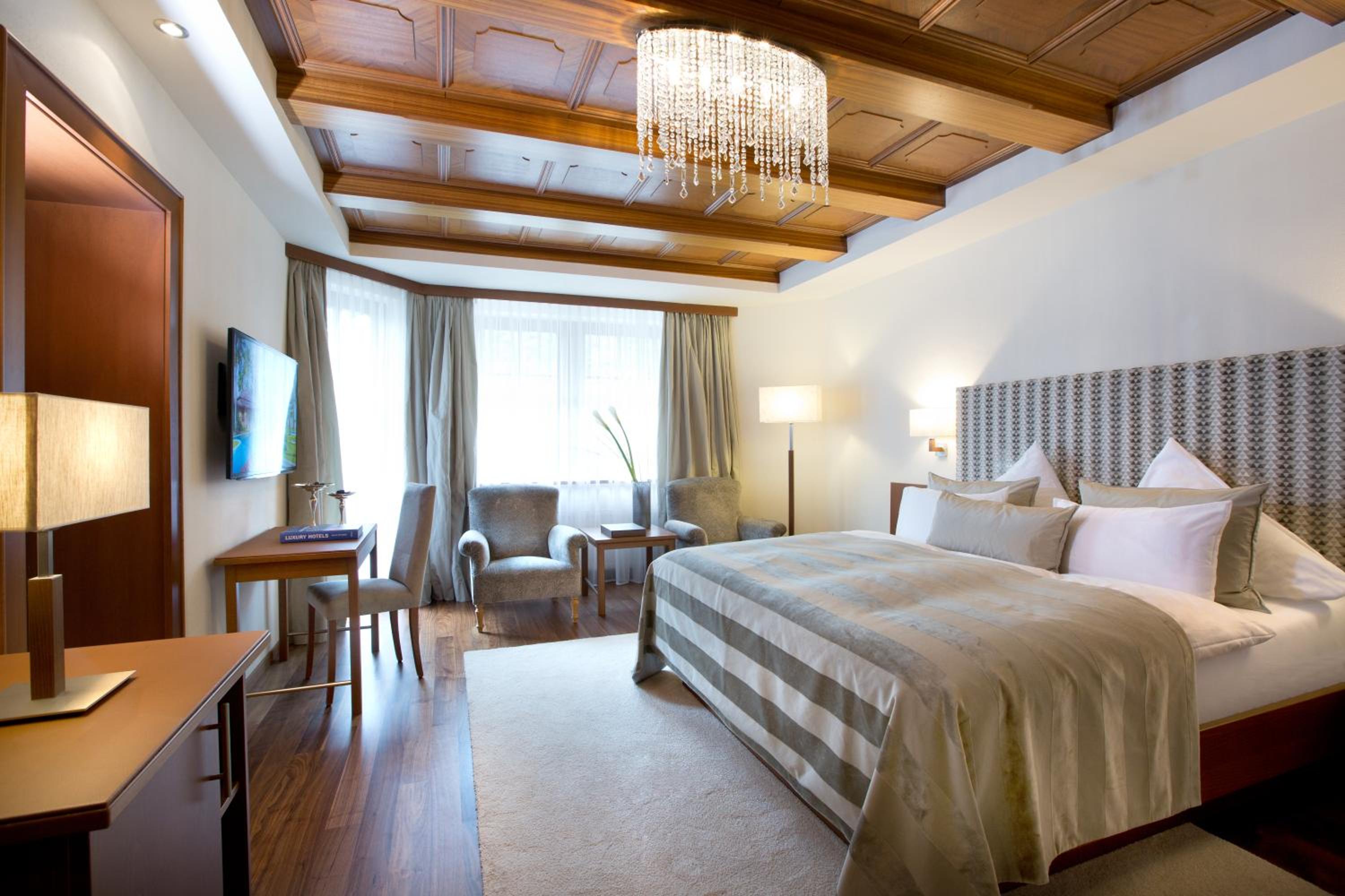 Deluxe Double Room - Photo 12