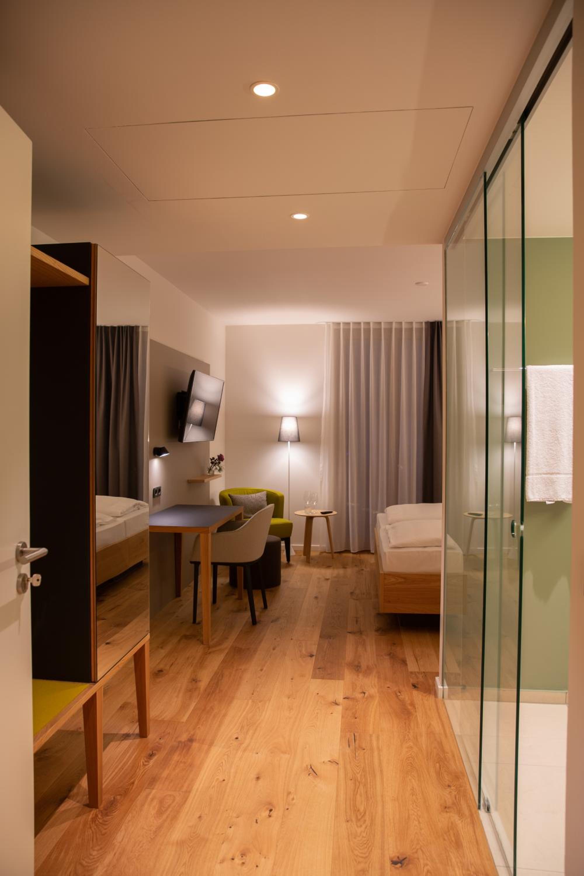 Double Room - Photo 6