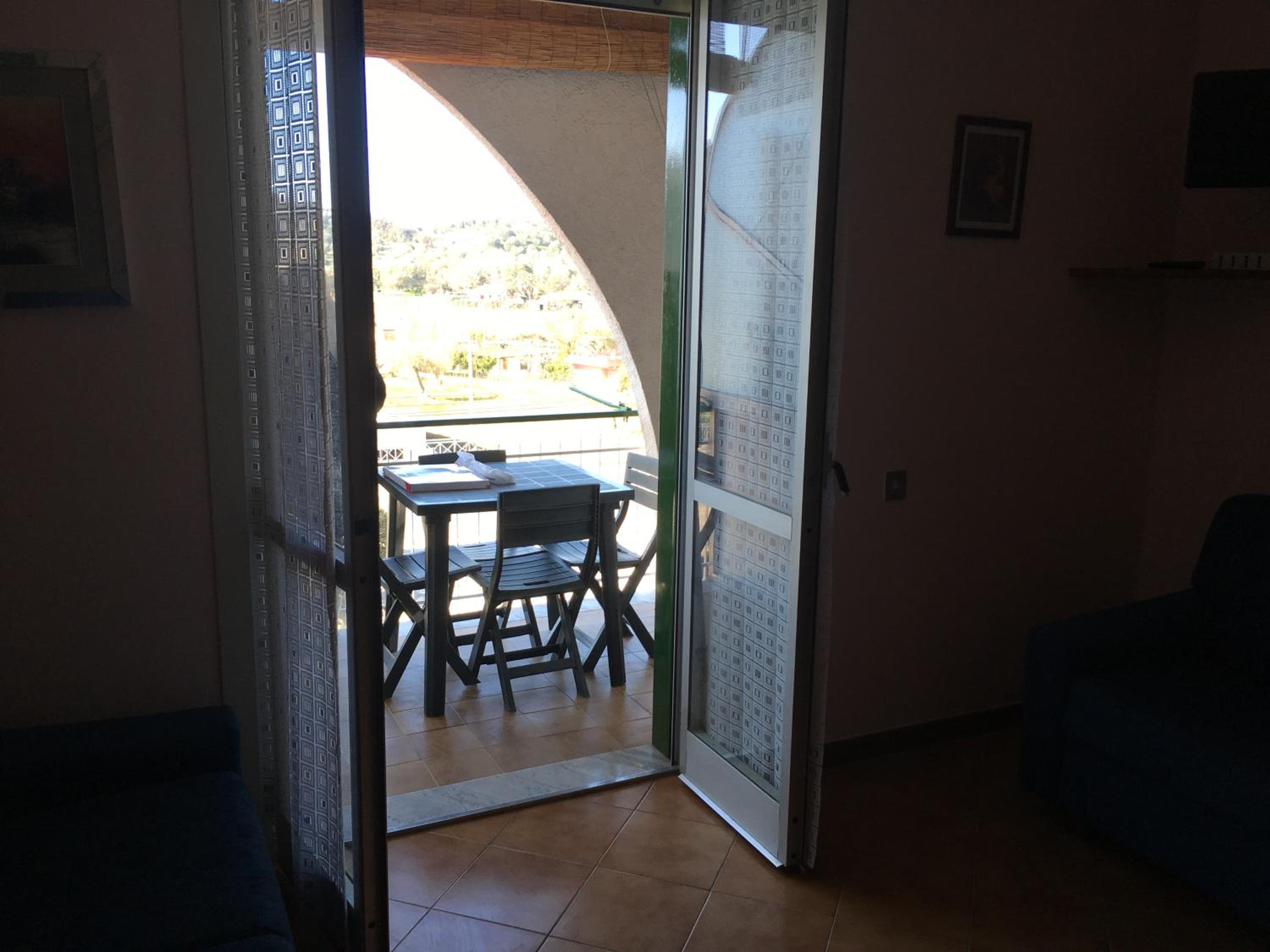 One-Bedroom Apartment - Photo 7
