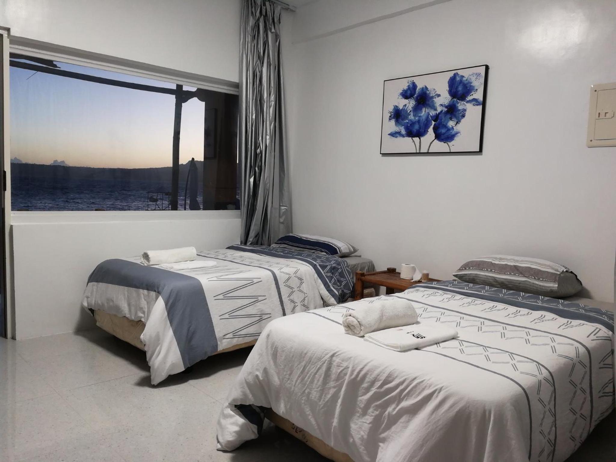 Standard Twin Room with Sea View - Photo 3