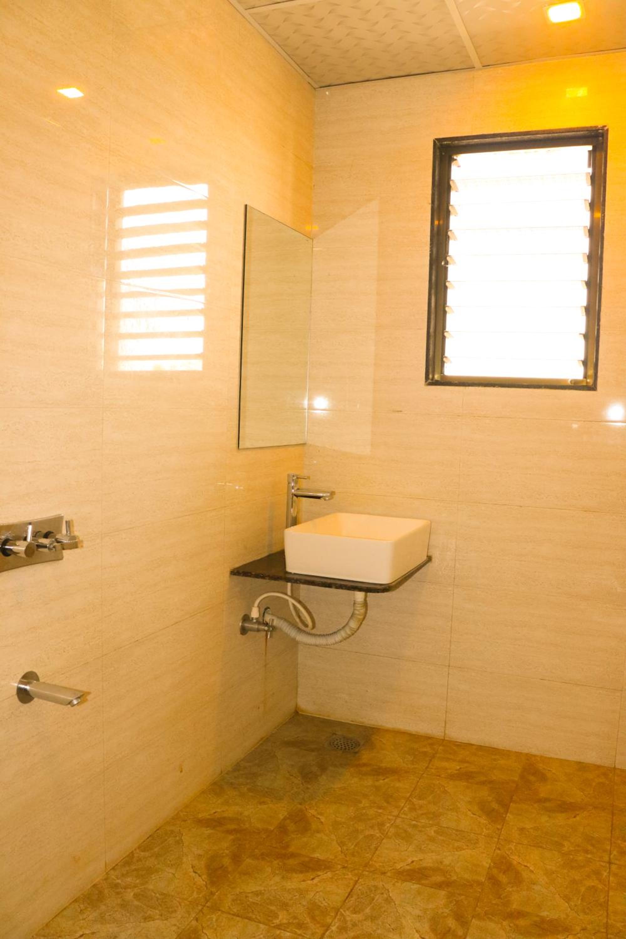 Super Deluxe Double Room - Photo 17