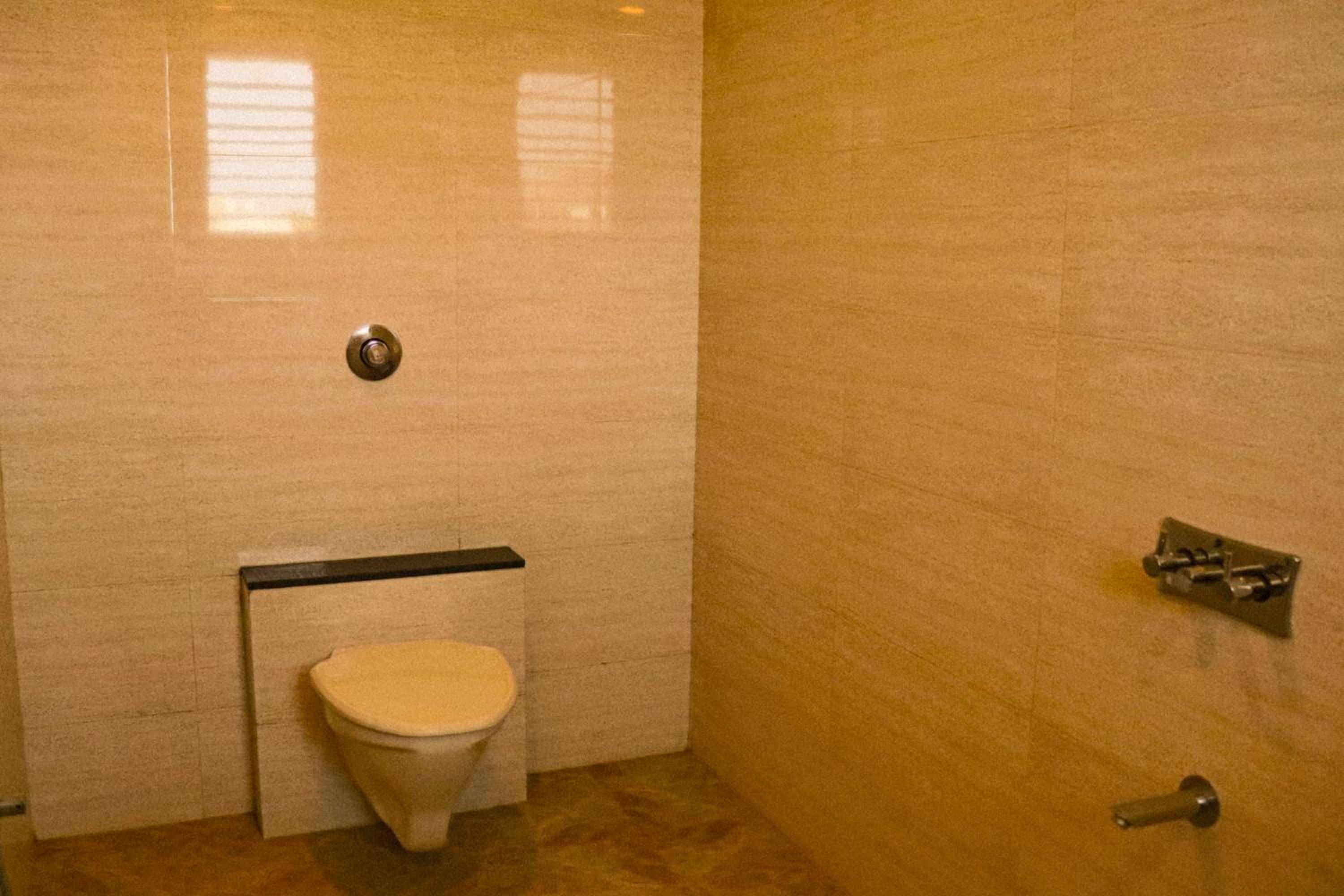 Super Deluxe Double Room - Photo 16