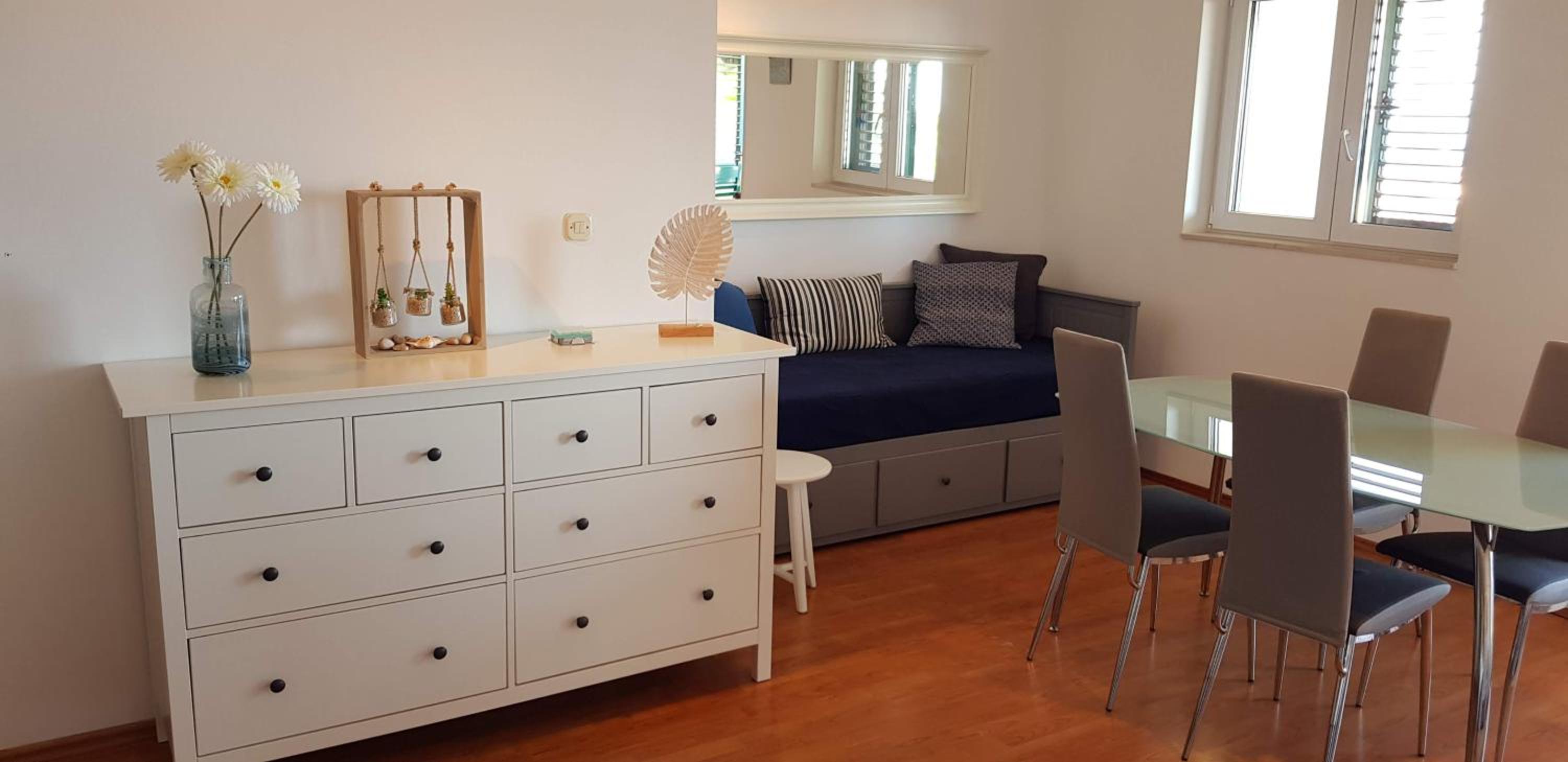 Apartment With Sea View