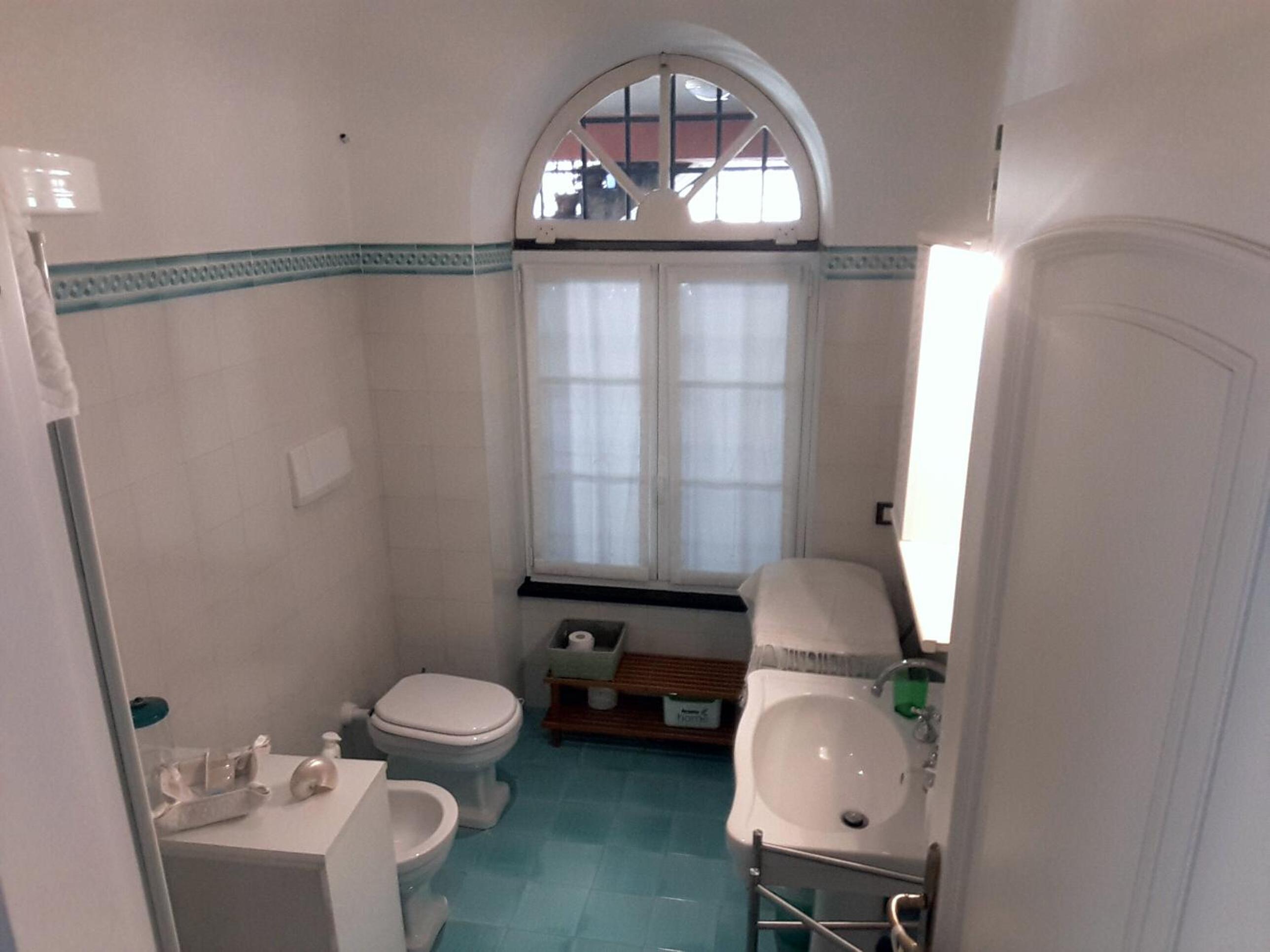 Double or Twin Room with Mountain View photo 3