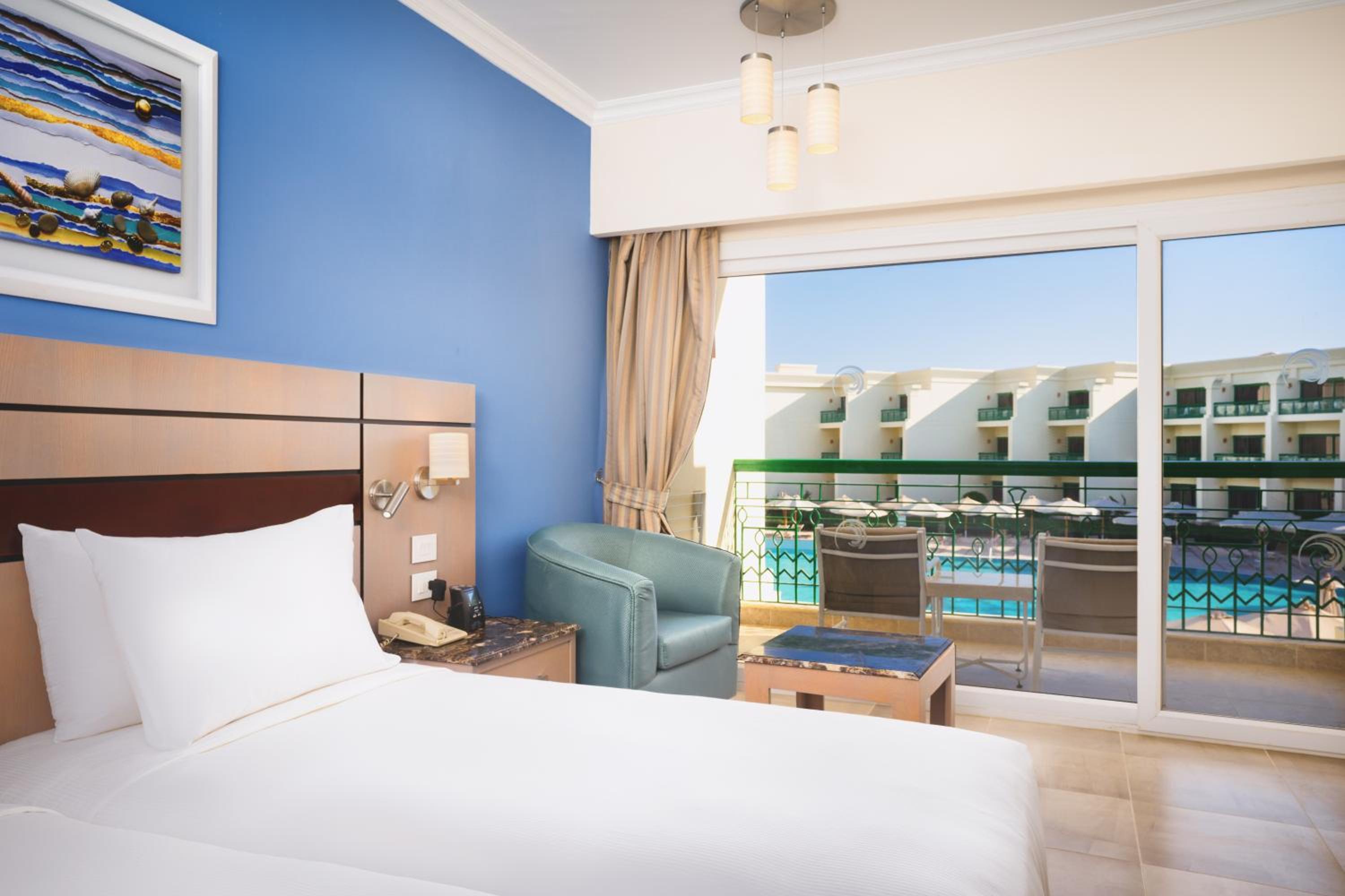 Twin Premium Room - Photo 2