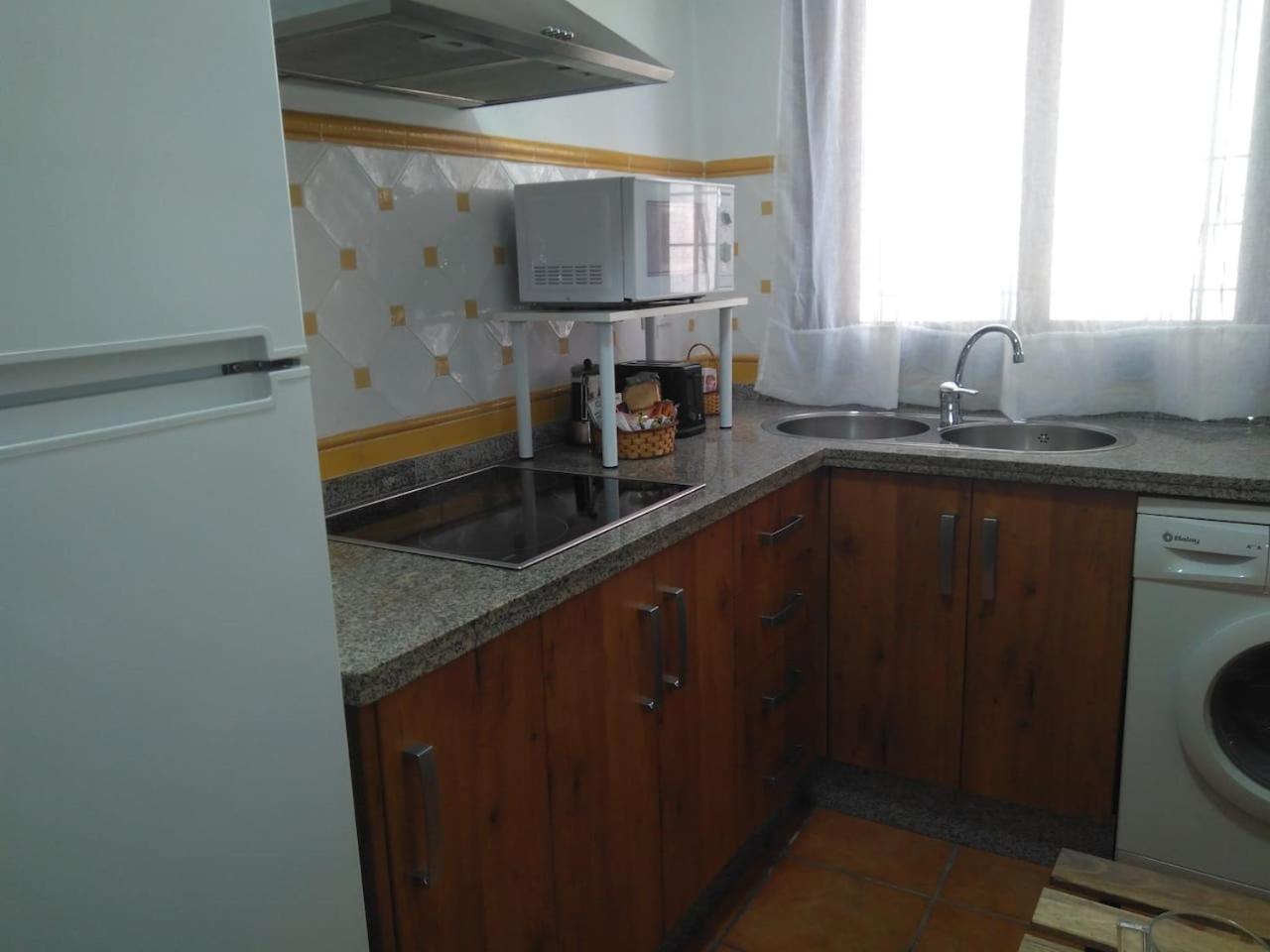 One-Bedroom Apartment - Photo 8
