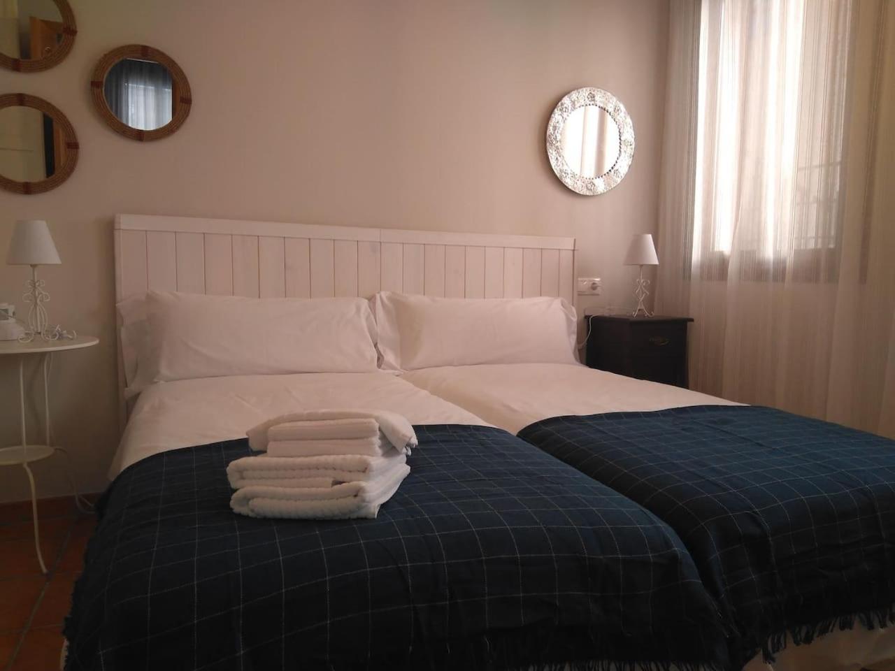 One-Bedroom Apartment - Photo 1