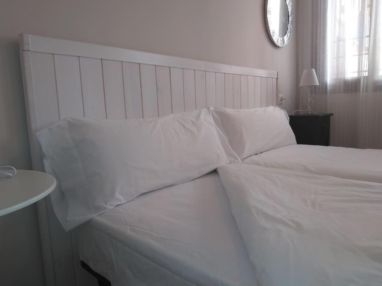 One-Bedroom Apartment - Photo 5